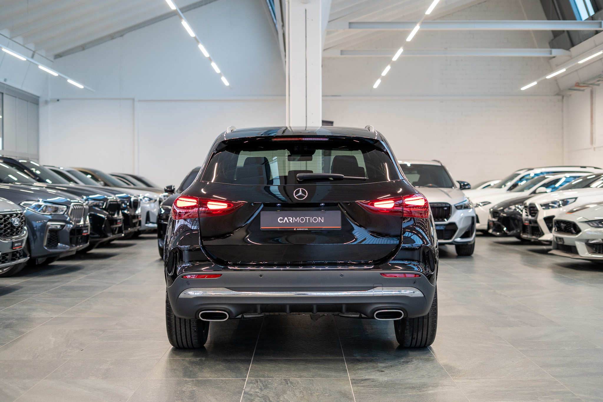 listing desktop thumbnail image 4