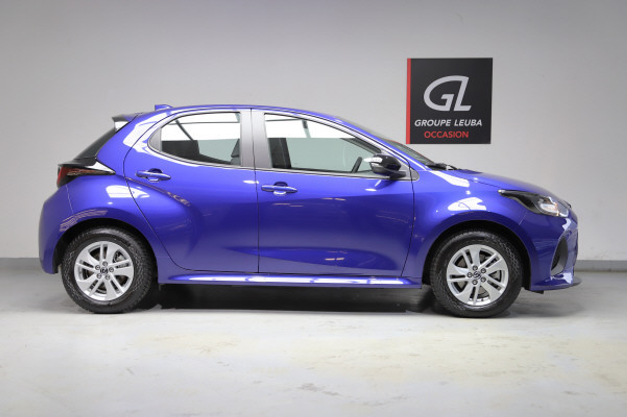 listing desktop thumbnail image 6