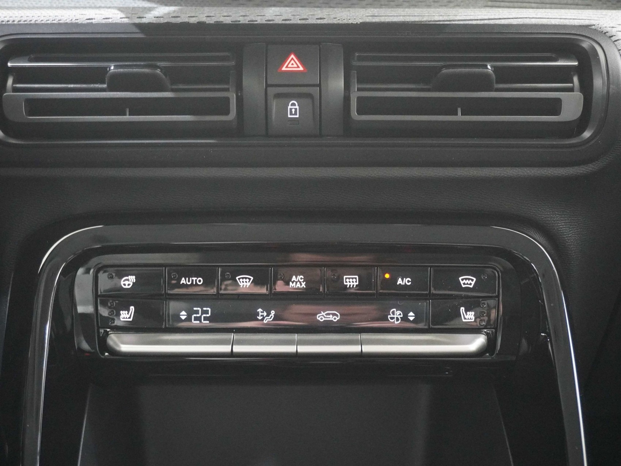 listing desktop thumbnail image 14