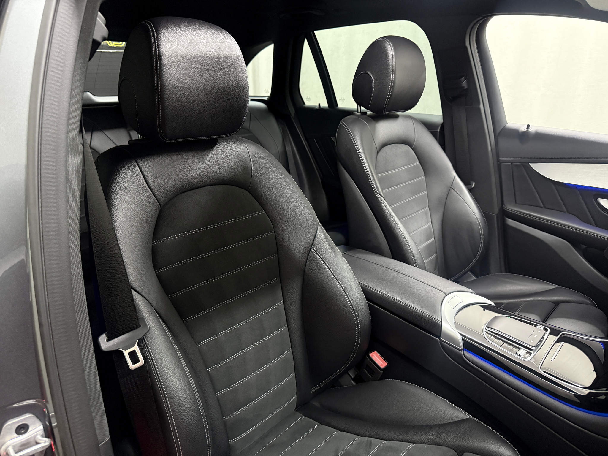 listing desktop thumbnail image 11