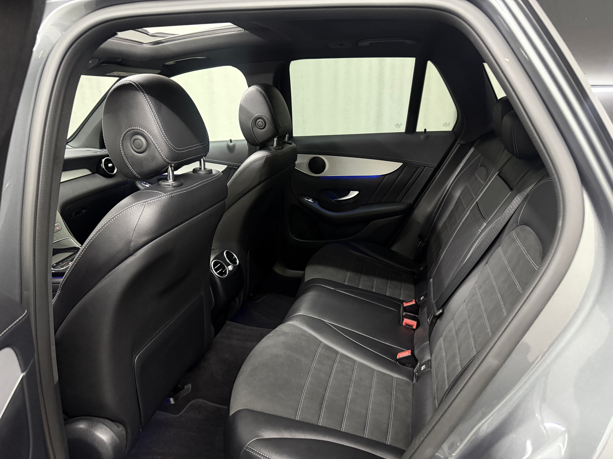 listing desktop thumbnail image 12