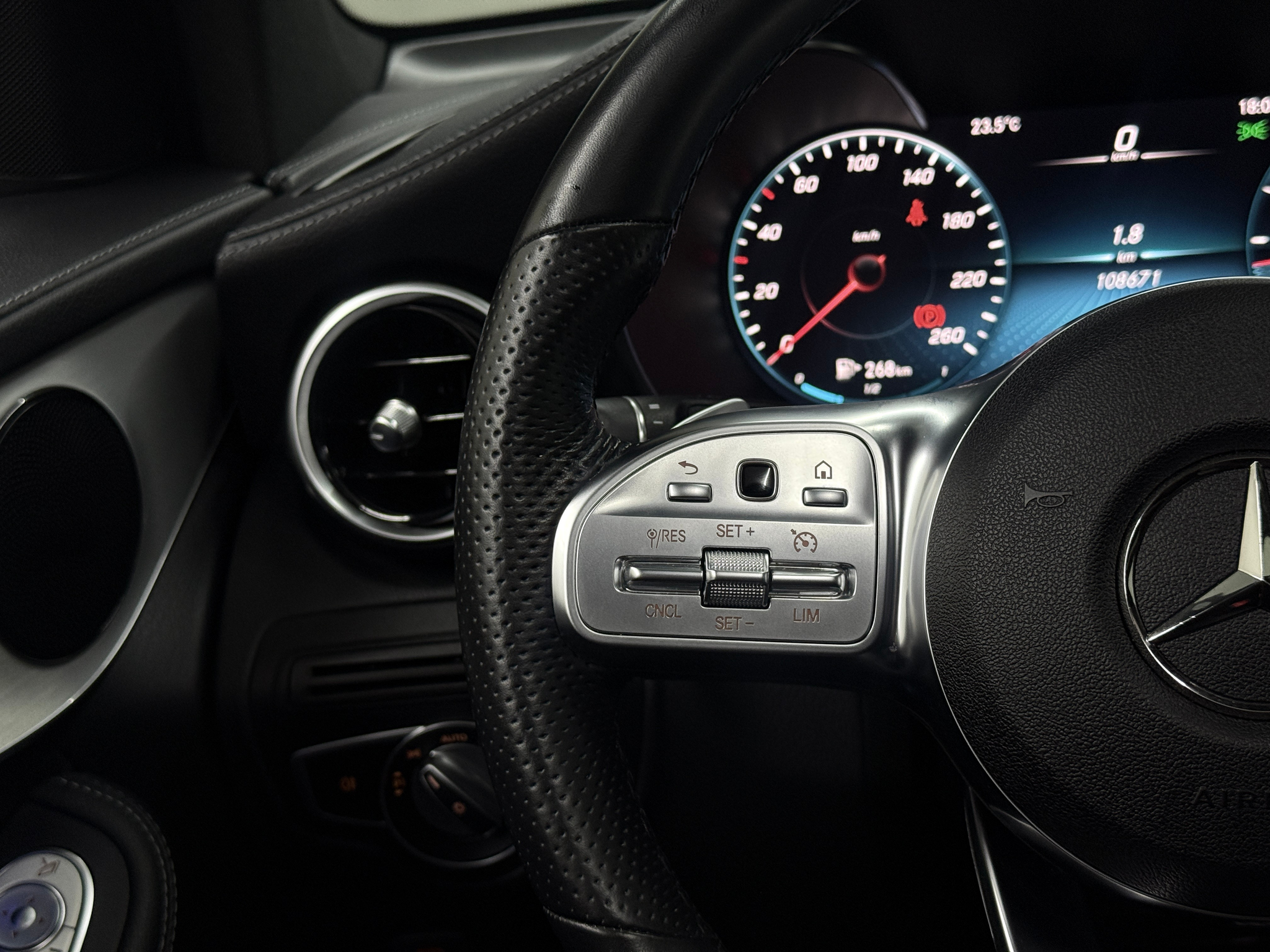 listing desktop thumbnail image 17