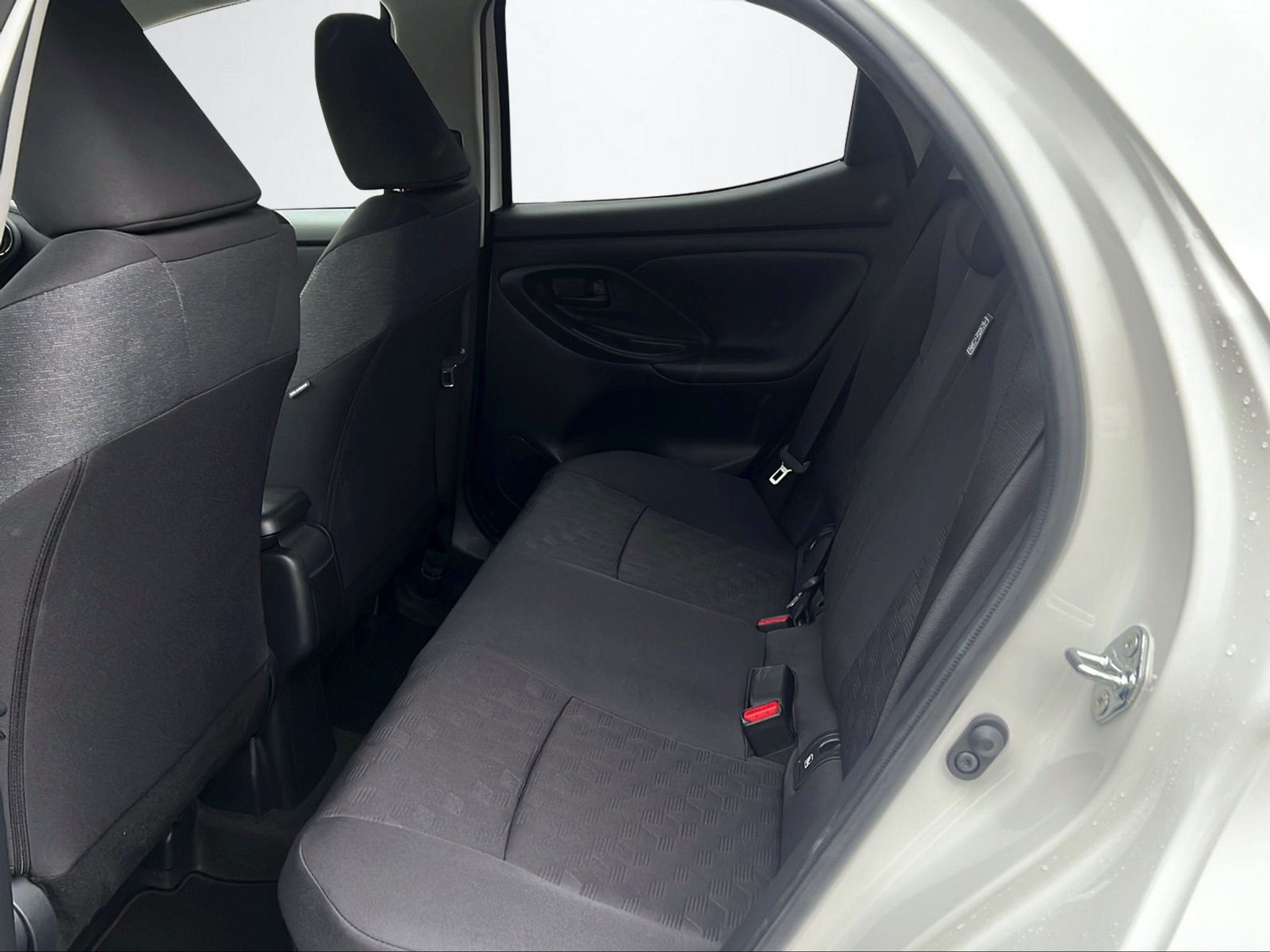 listing desktop thumbnail image 10