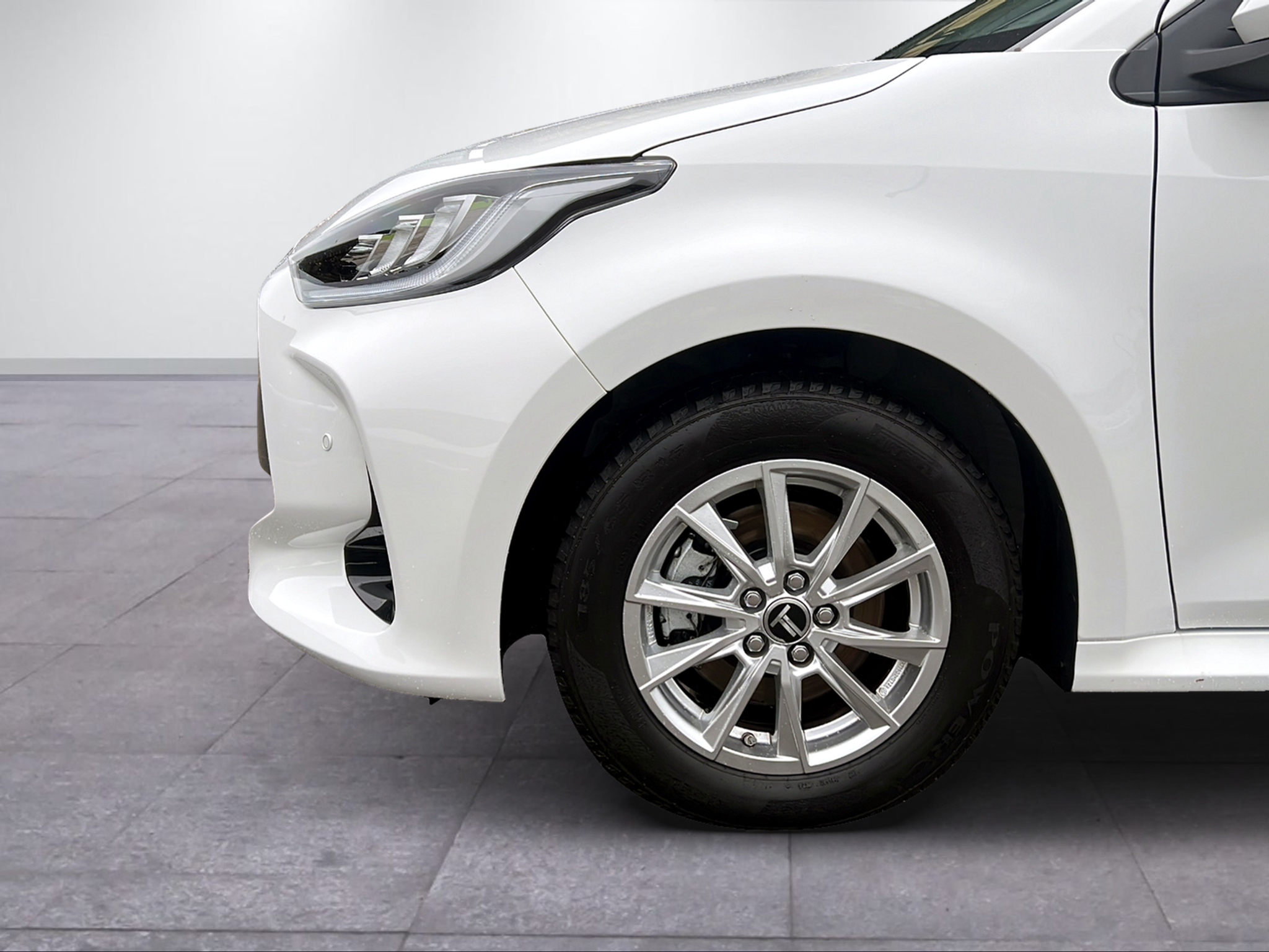 listing desktop thumbnail image 2