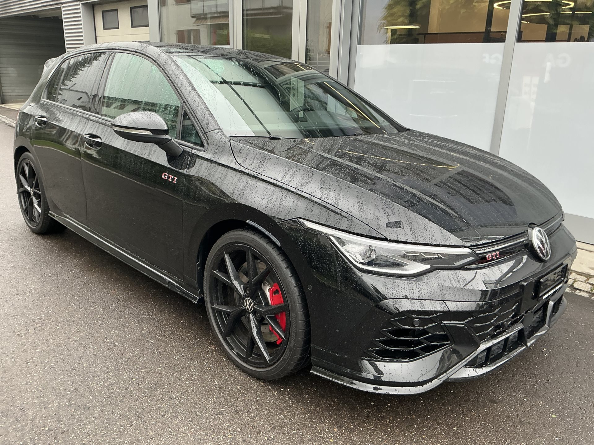 listing desktop thumbnail image 2