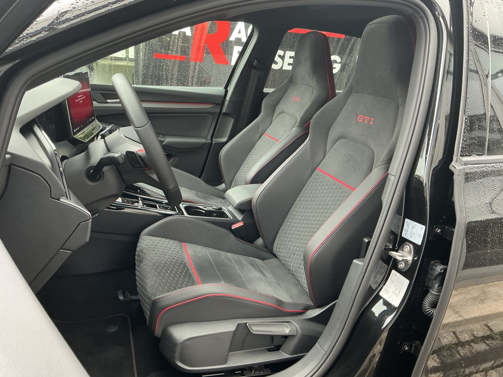 listing desktop thumbnail image 7