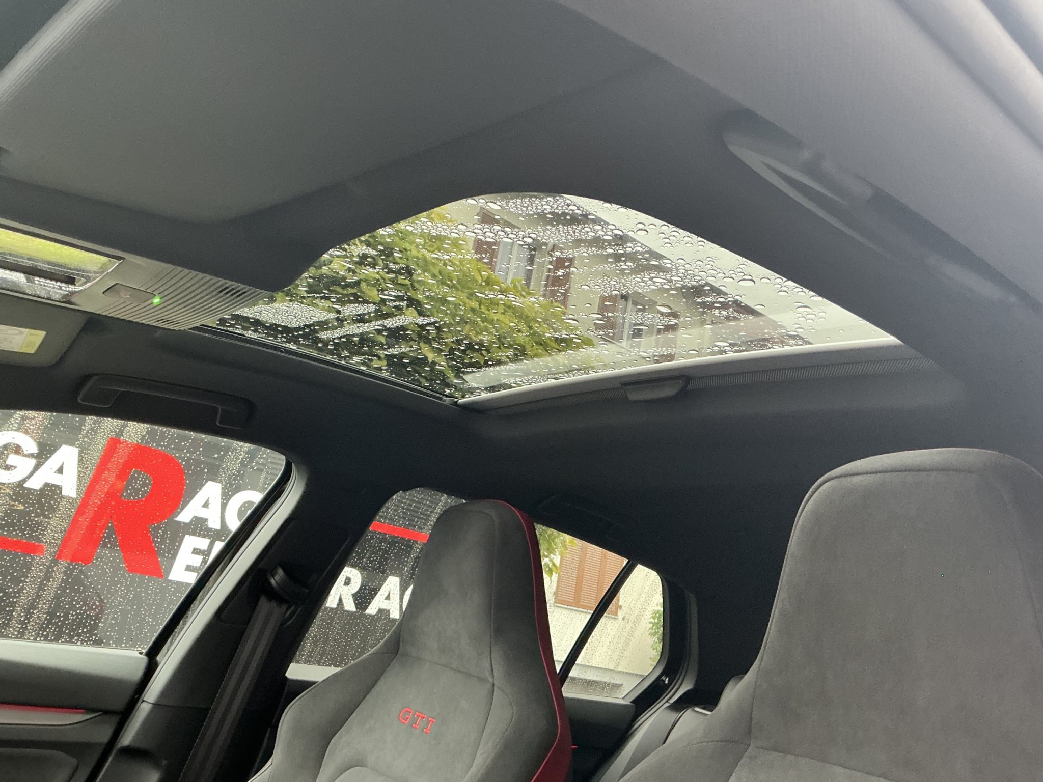 listing desktop thumbnail image 8