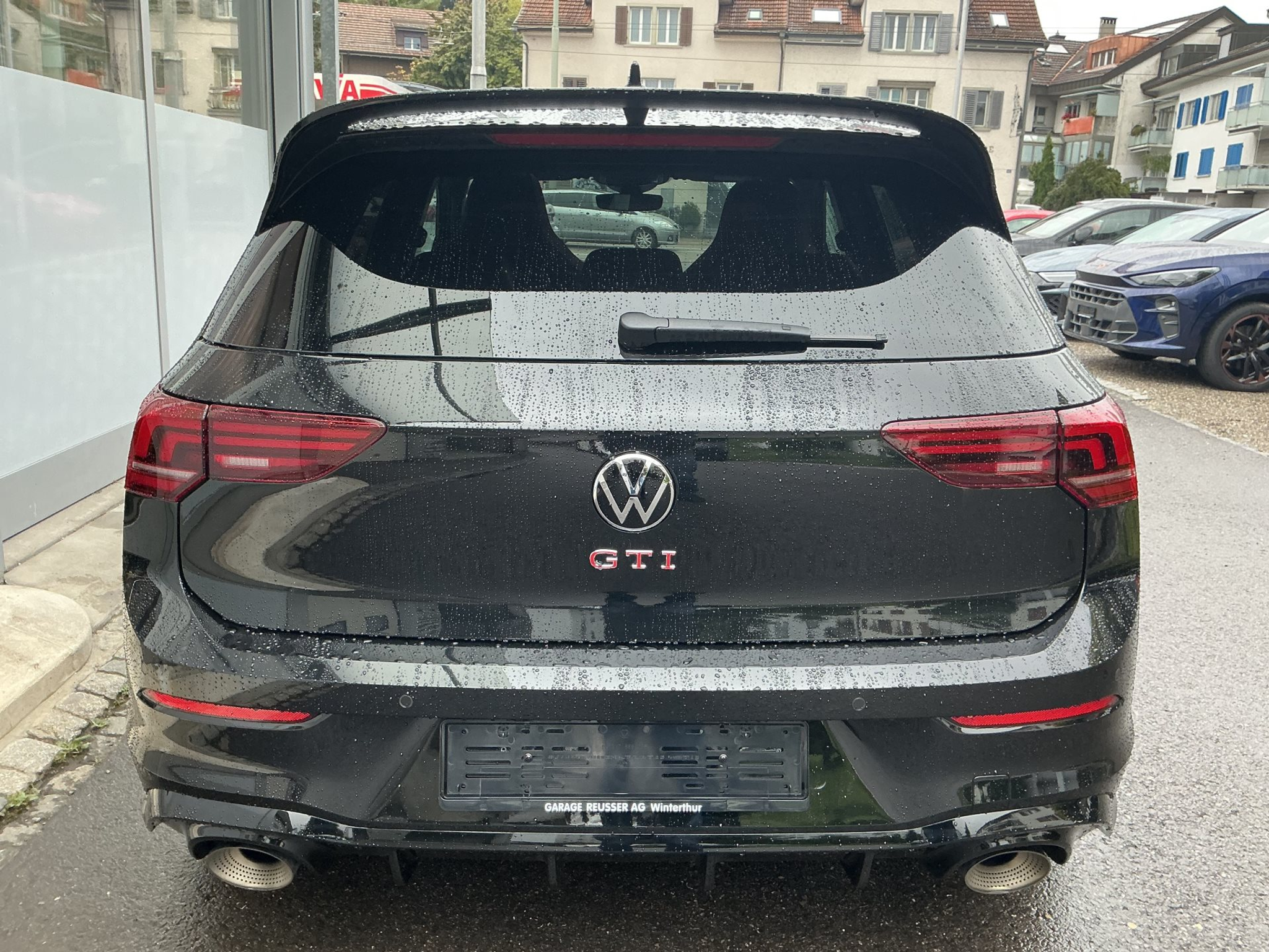 listing desktop thumbnail image 4