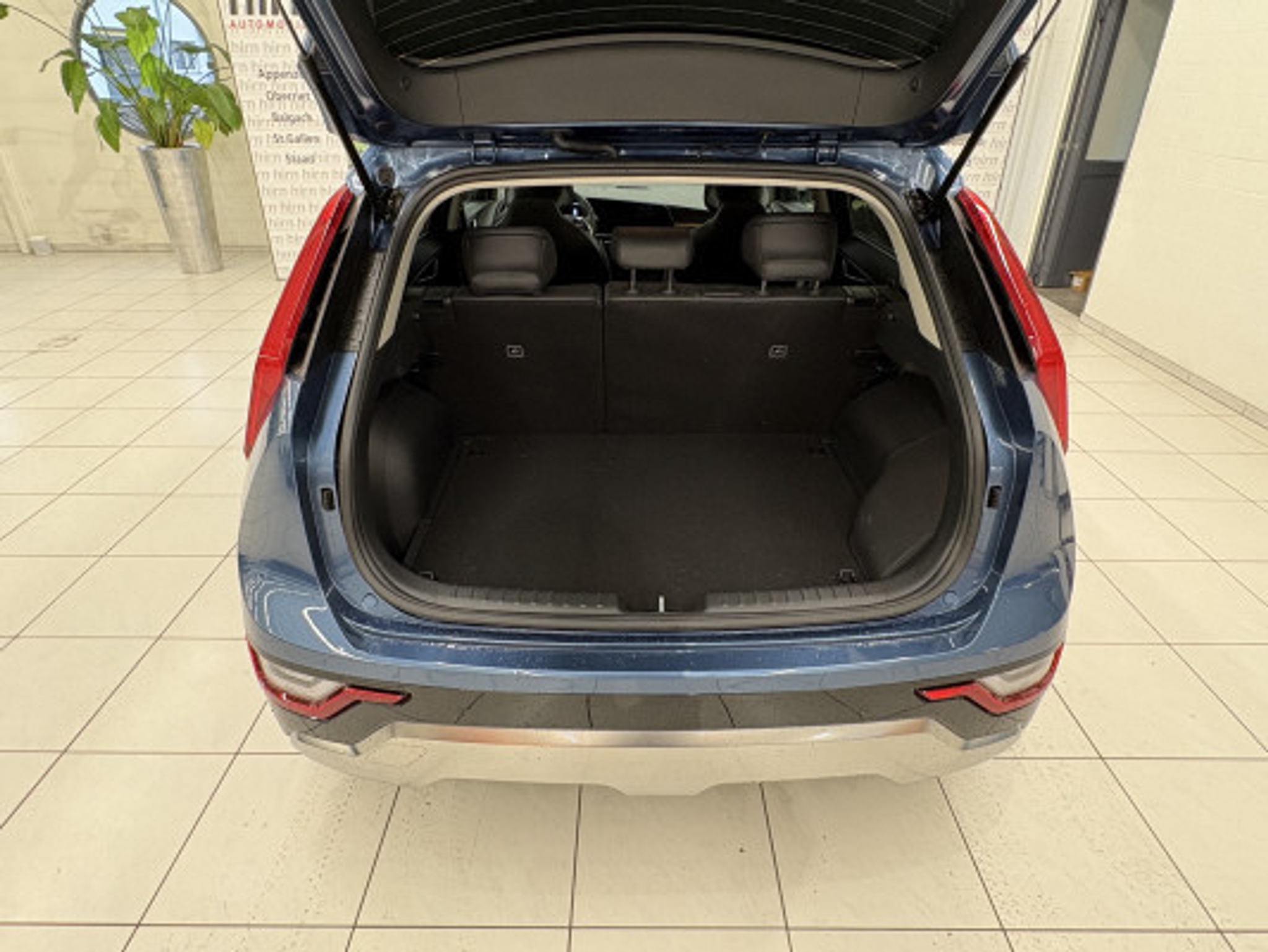 listing desktop thumbnail image 6