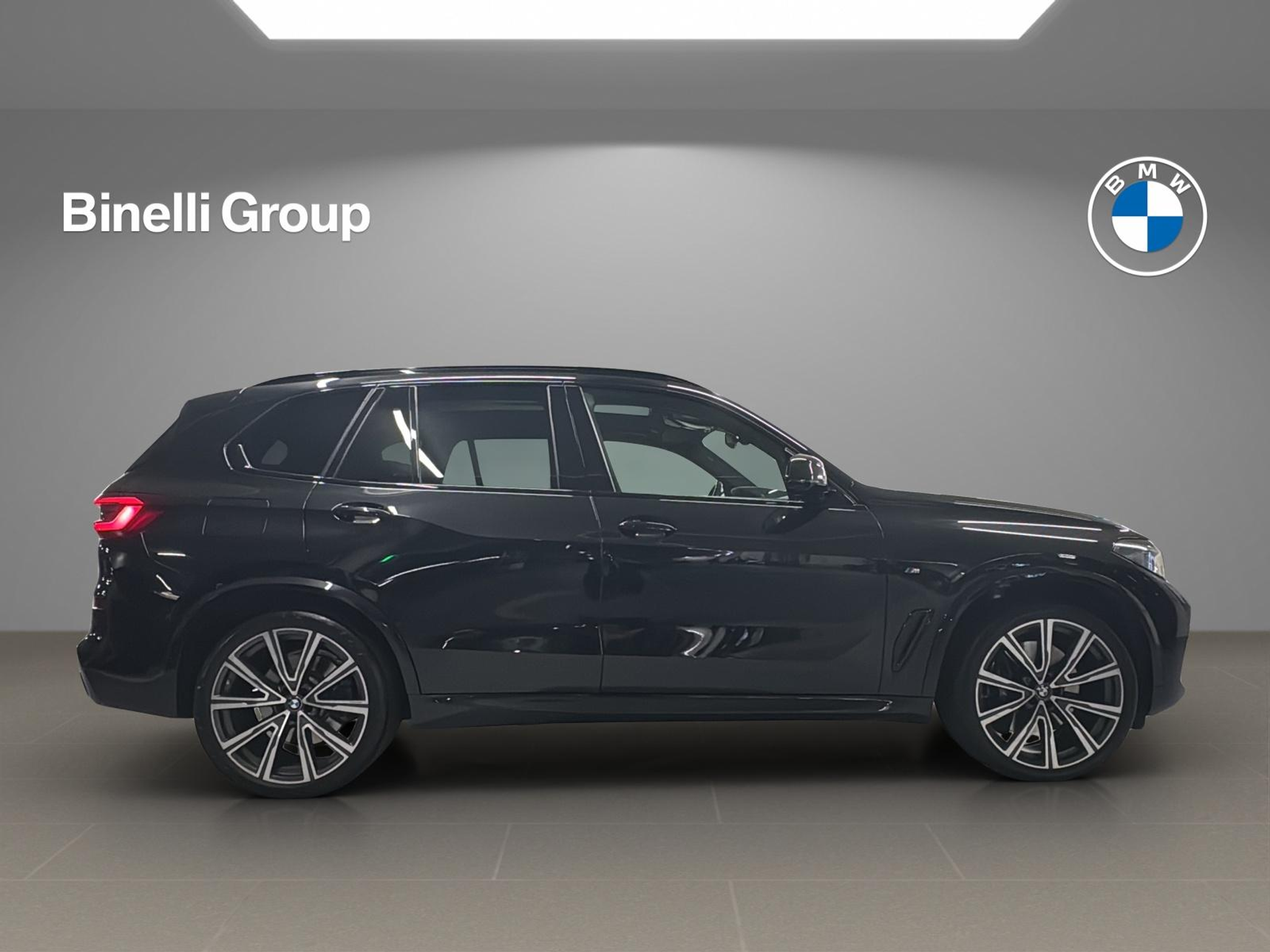 listing desktop thumbnail image 5