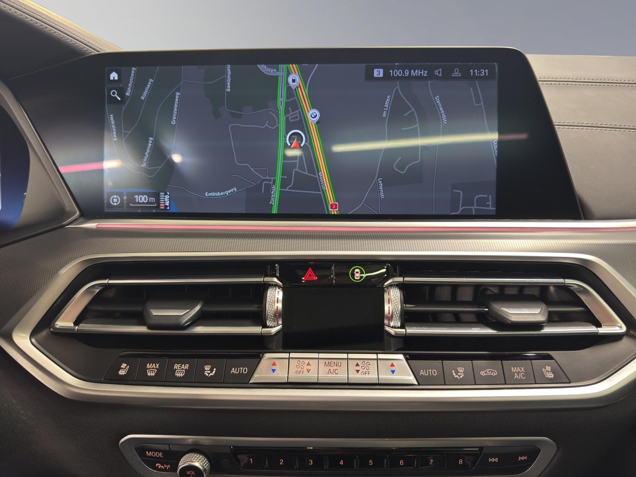 listing desktop thumbnail image 16