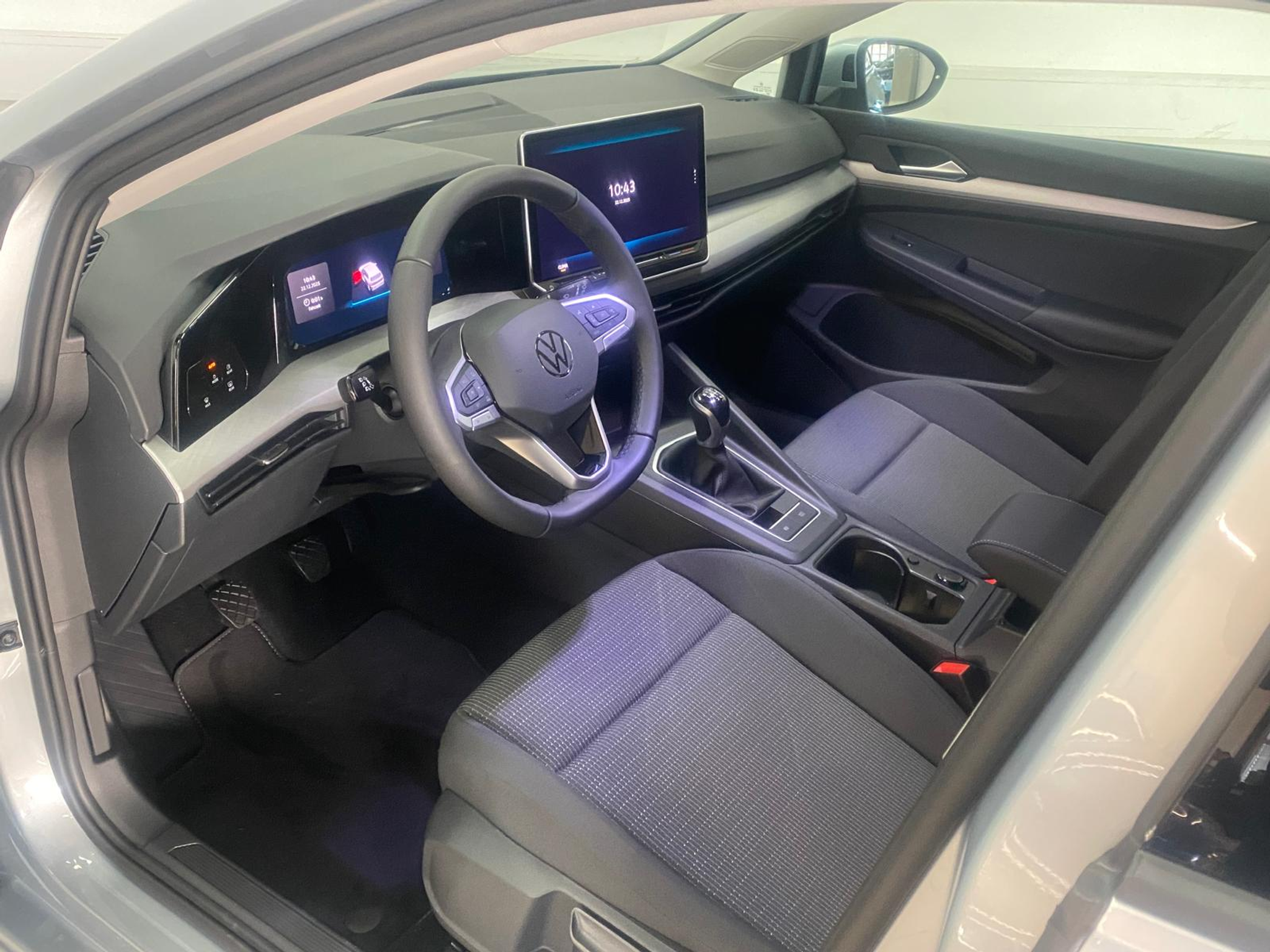 listing desktop thumbnail image 6