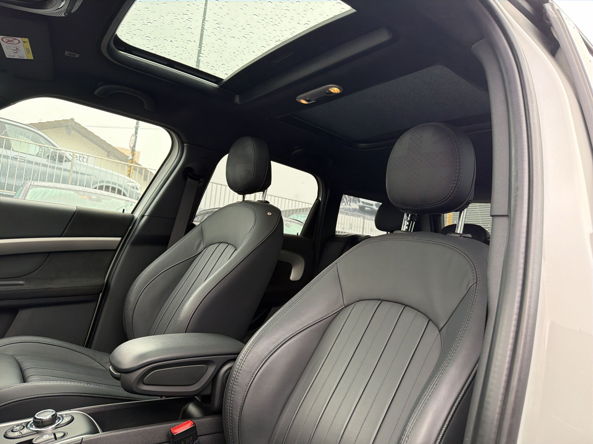 listing desktop thumbnail image 9