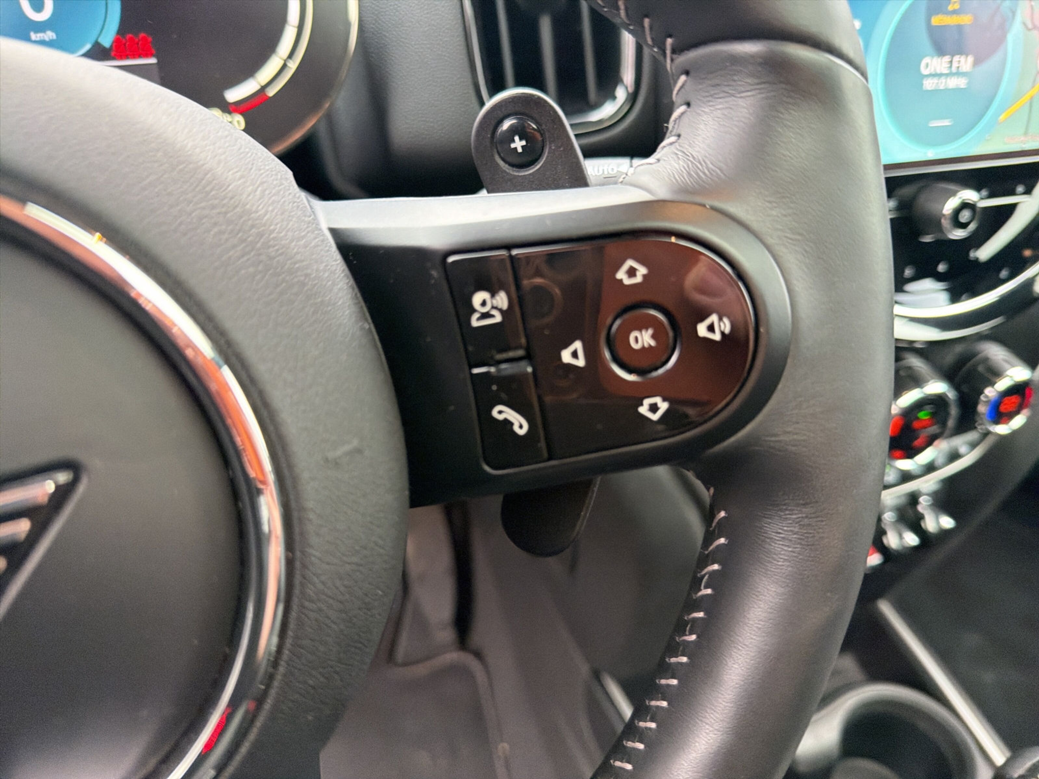 listing desktop thumbnail image 15