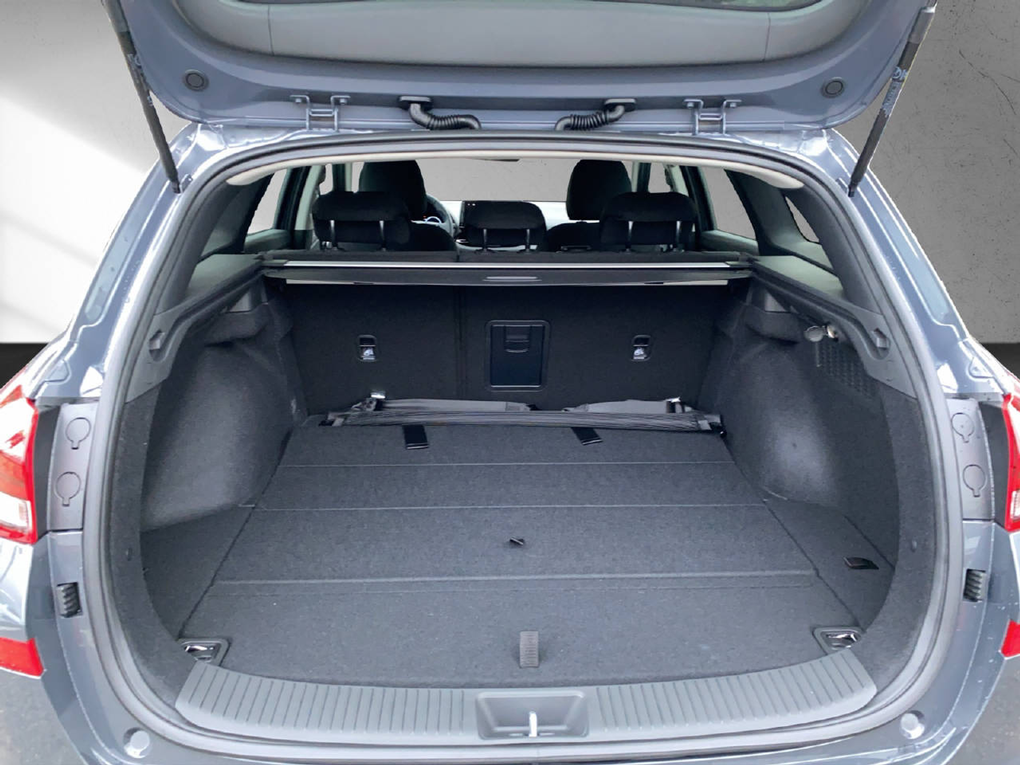 listing desktop thumbnail image 11