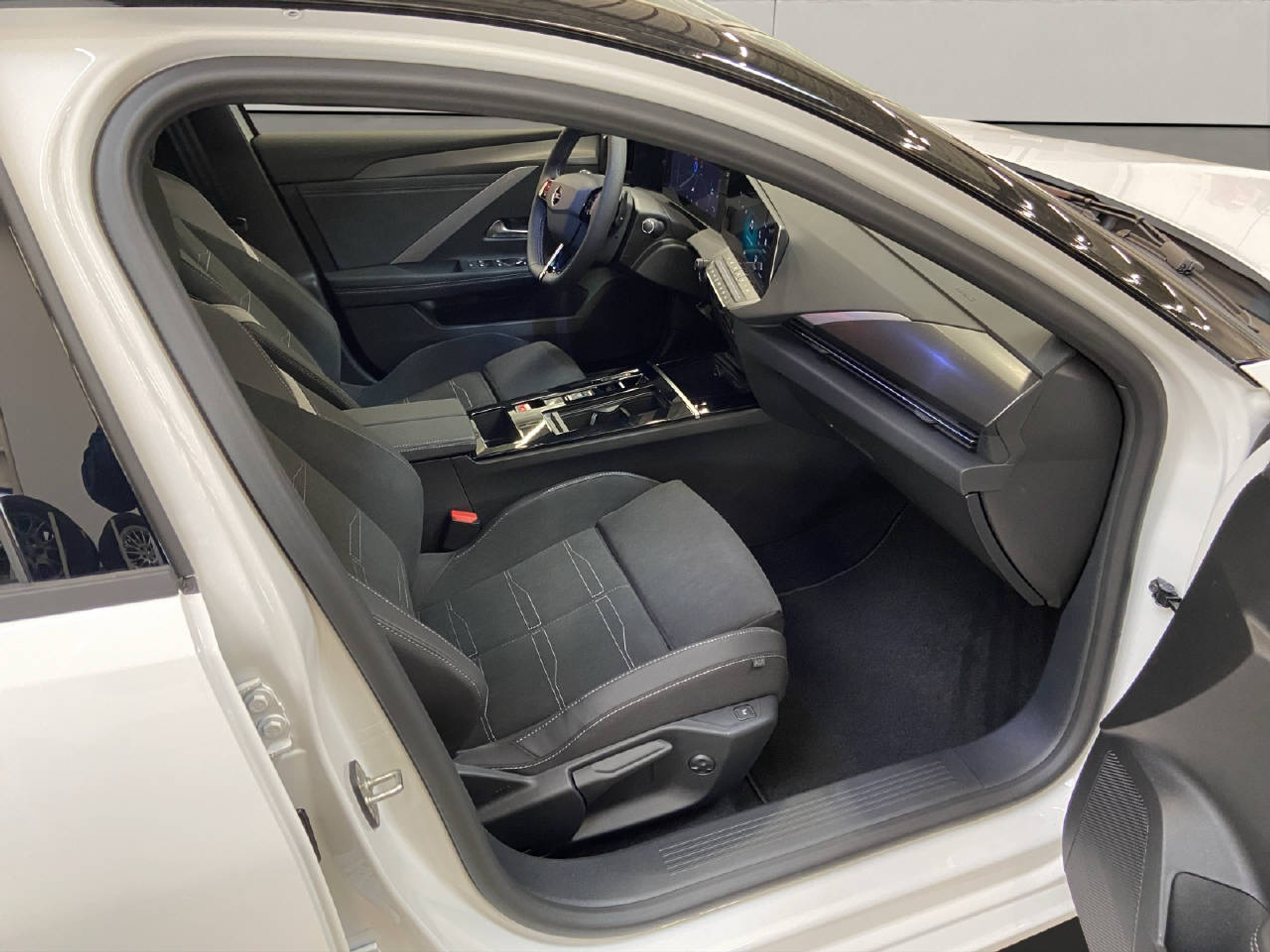 listing desktop thumbnail image 10