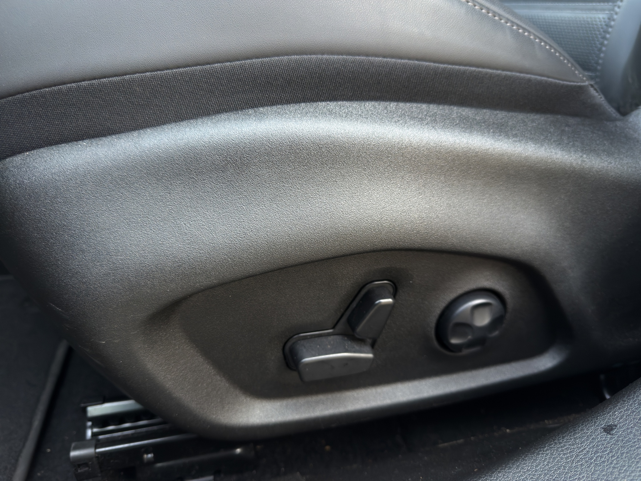 listing desktop thumbnail image 21