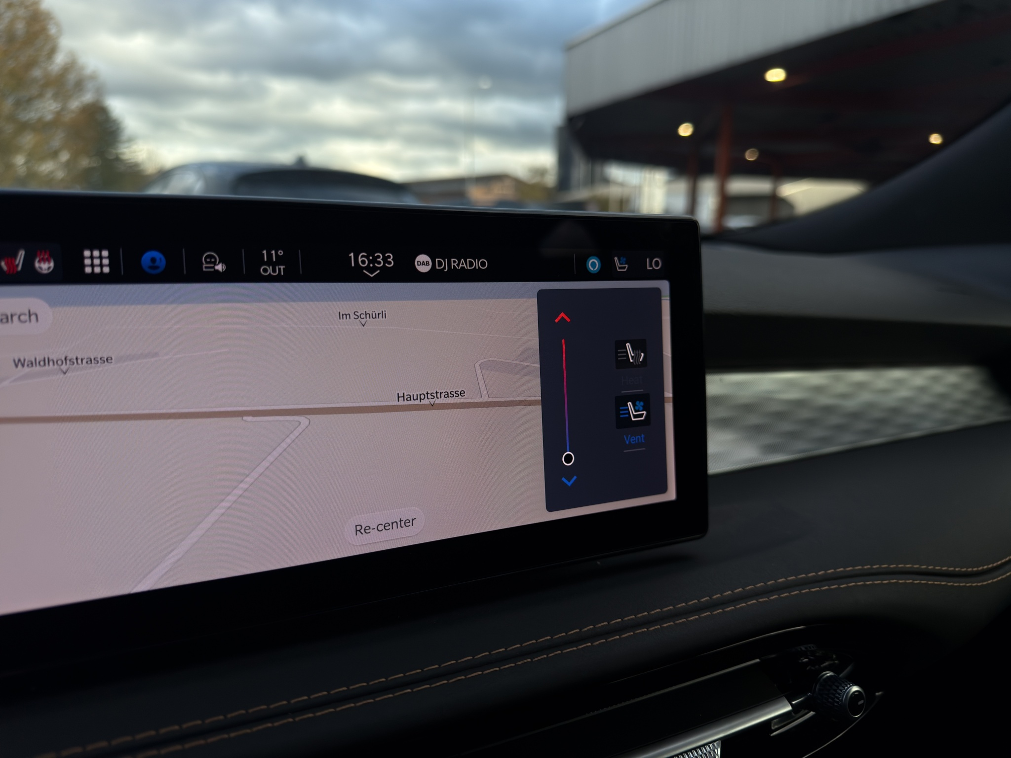 listing desktop thumbnail image 26