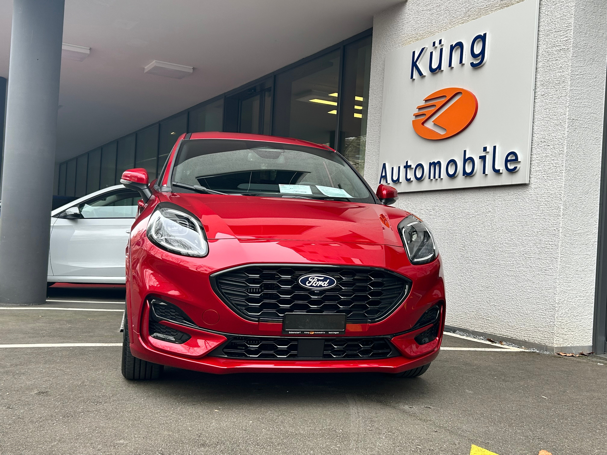 listing desktop thumbnail image 2