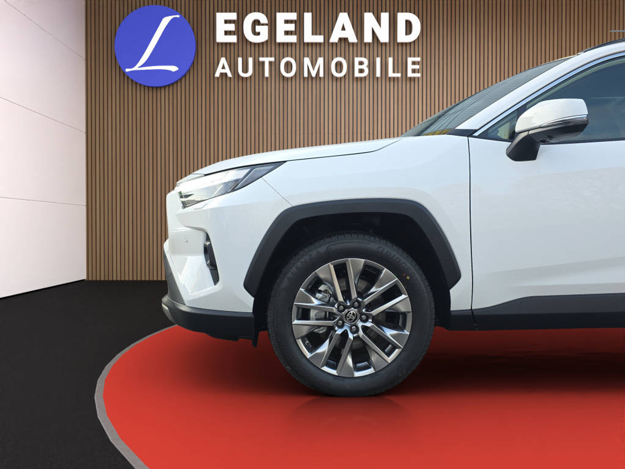 listing desktop thumbnail image 8