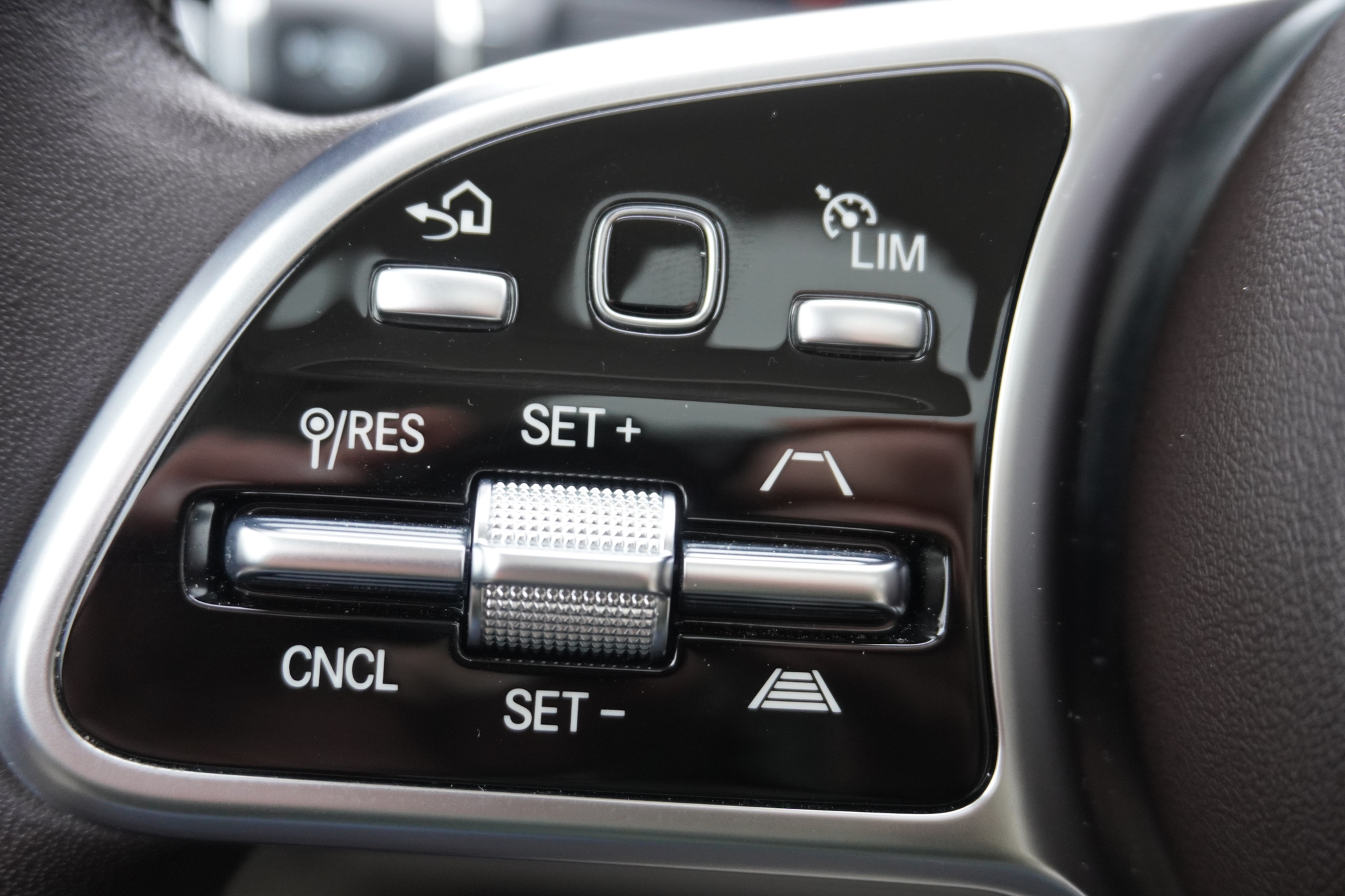 listing desktop thumbnail image 20