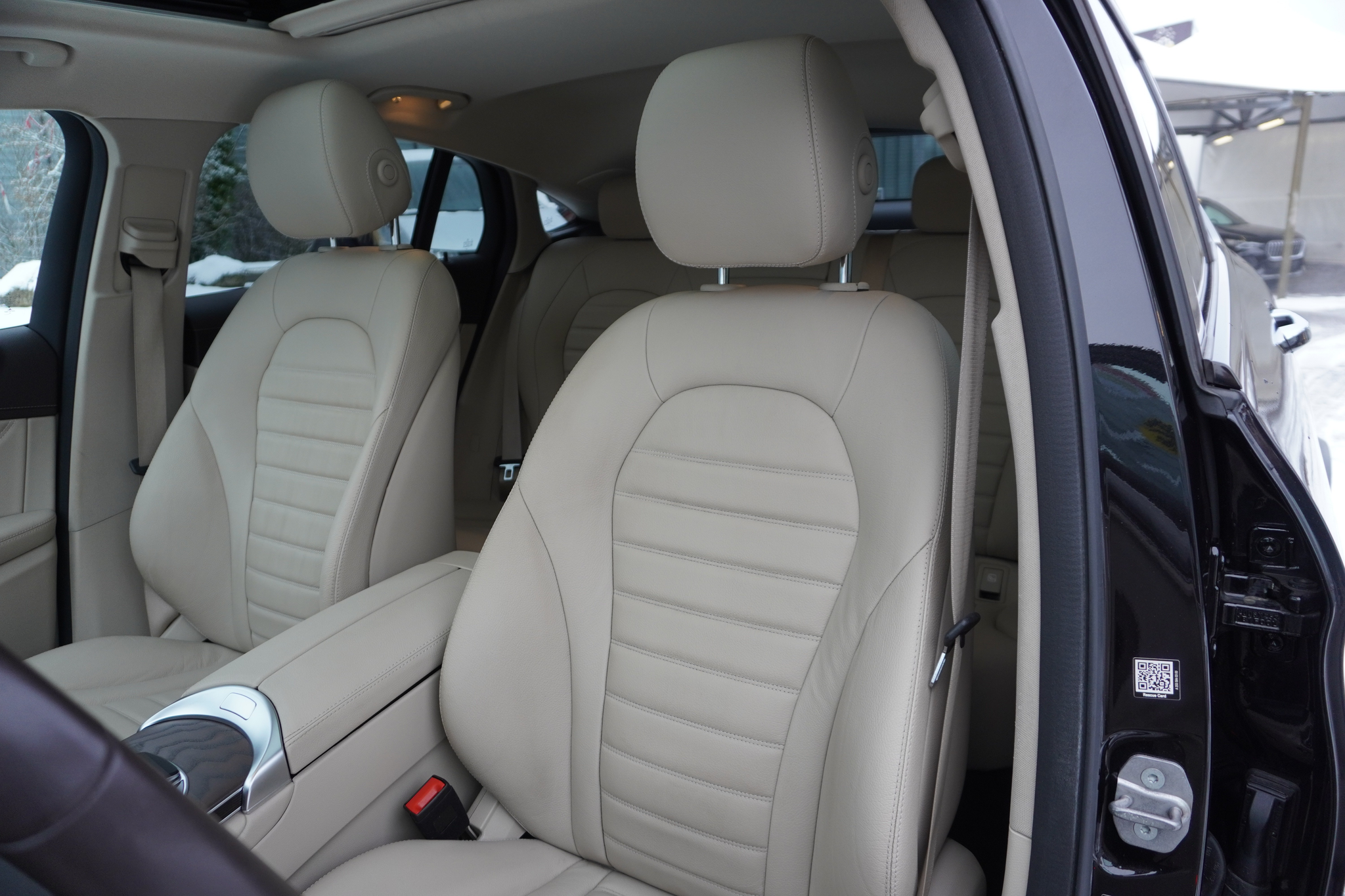 listing desktop thumbnail image 15