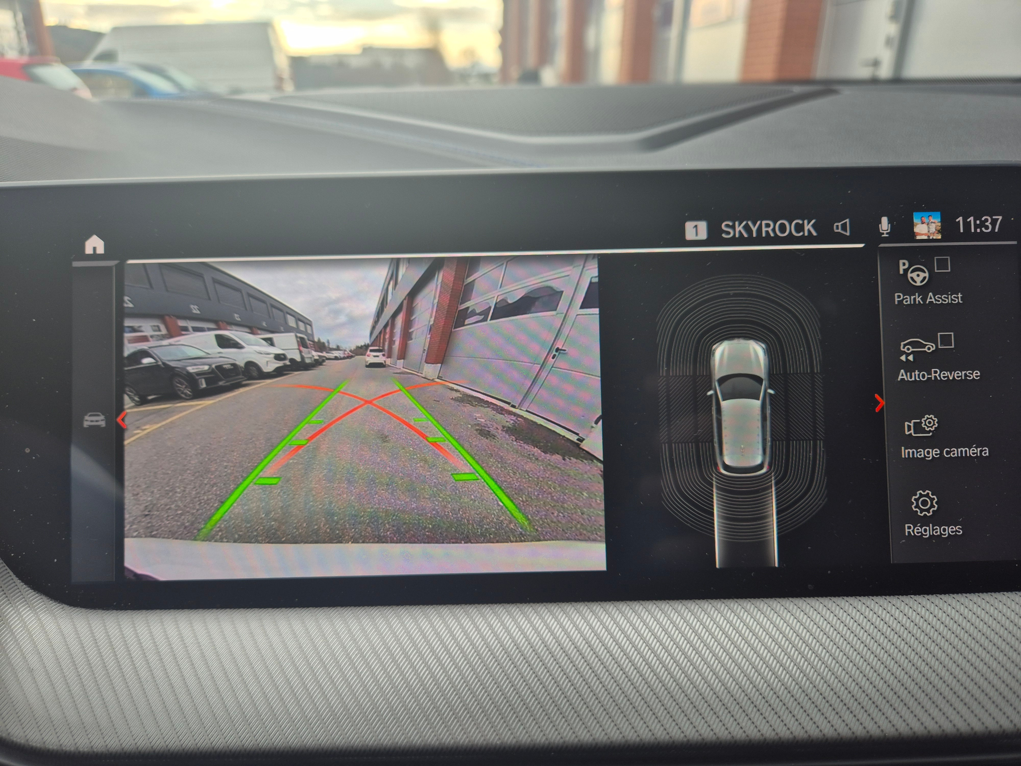 listing desktop thumbnail image 26