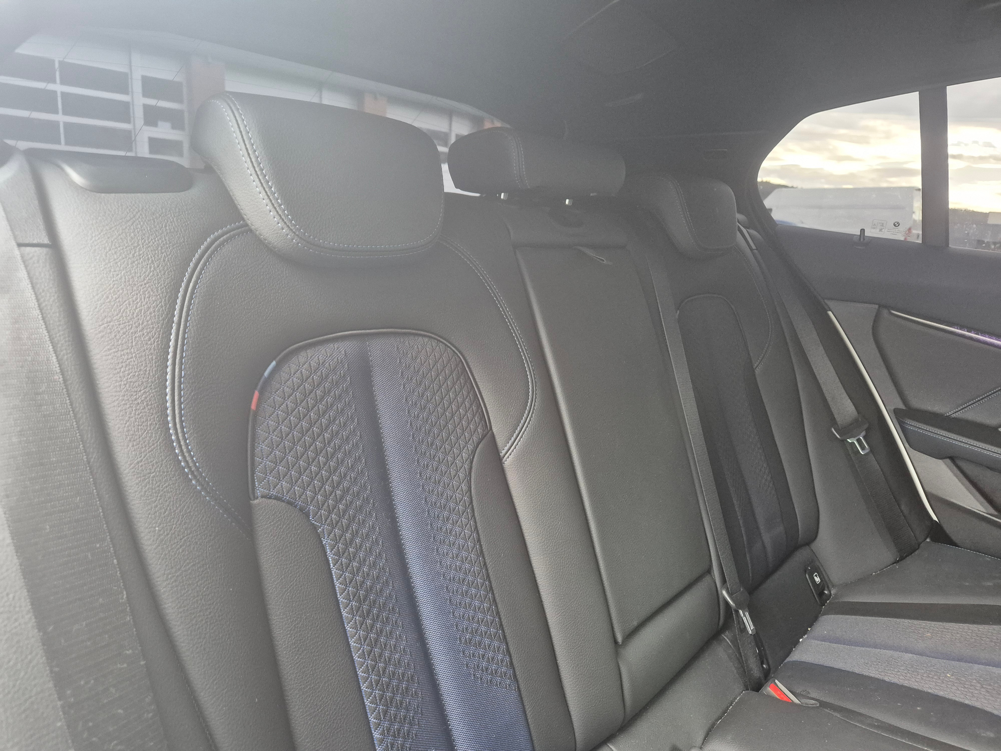 listing desktop thumbnail image 17