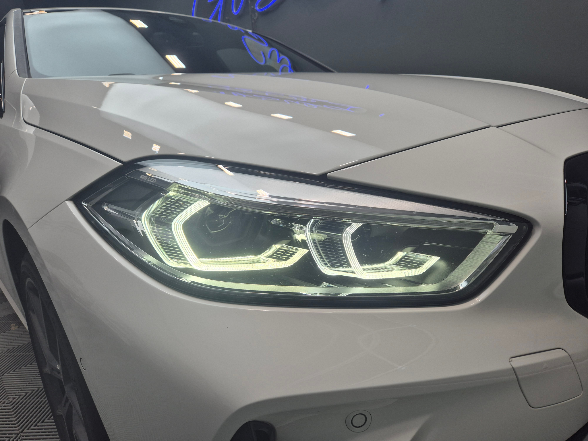 listing desktop thumbnail image 1