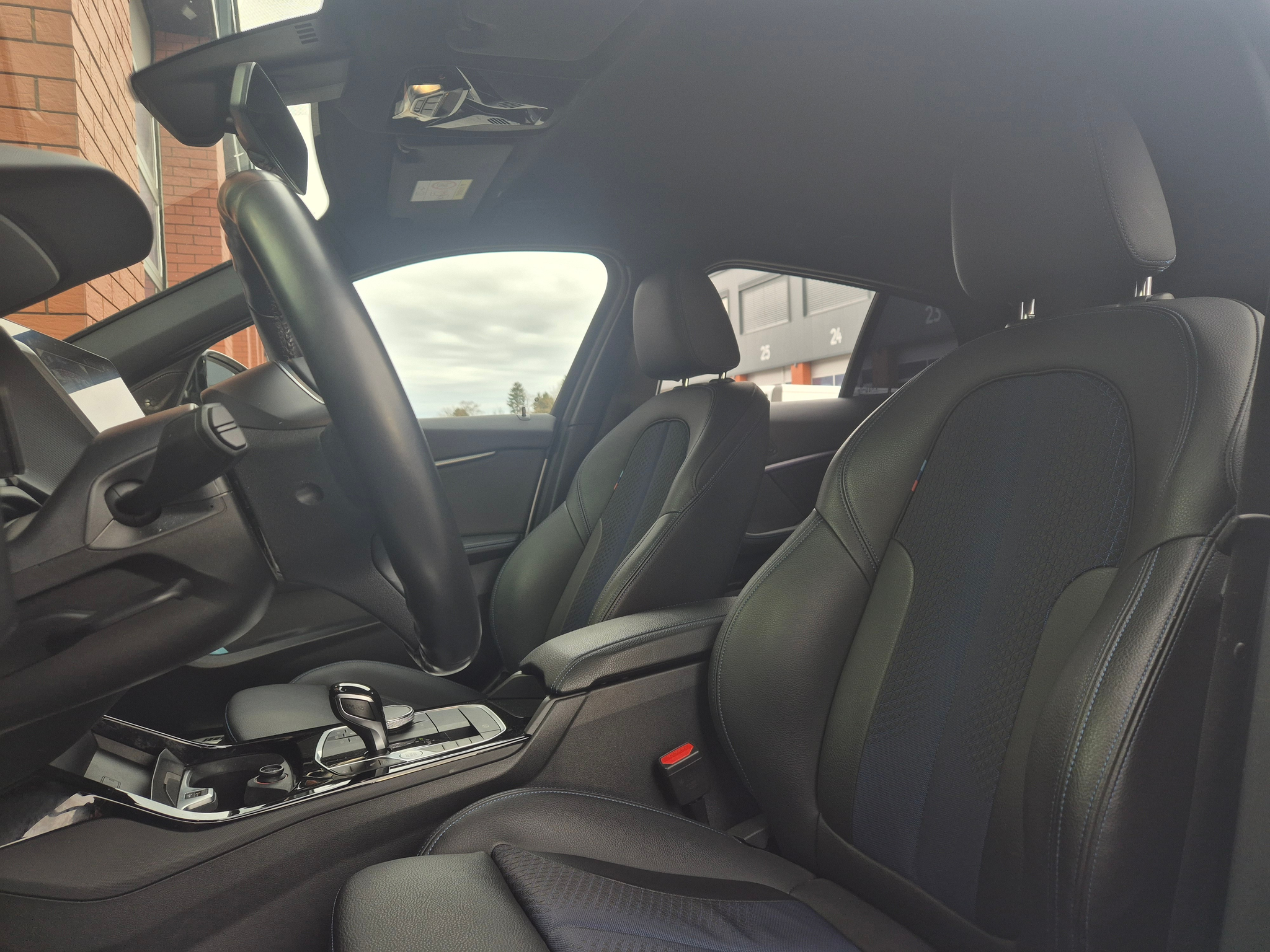 listing desktop thumbnail image 13