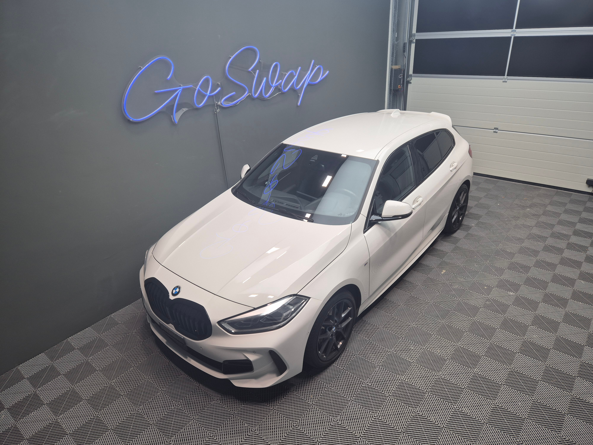 listing desktop thumbnail image 7