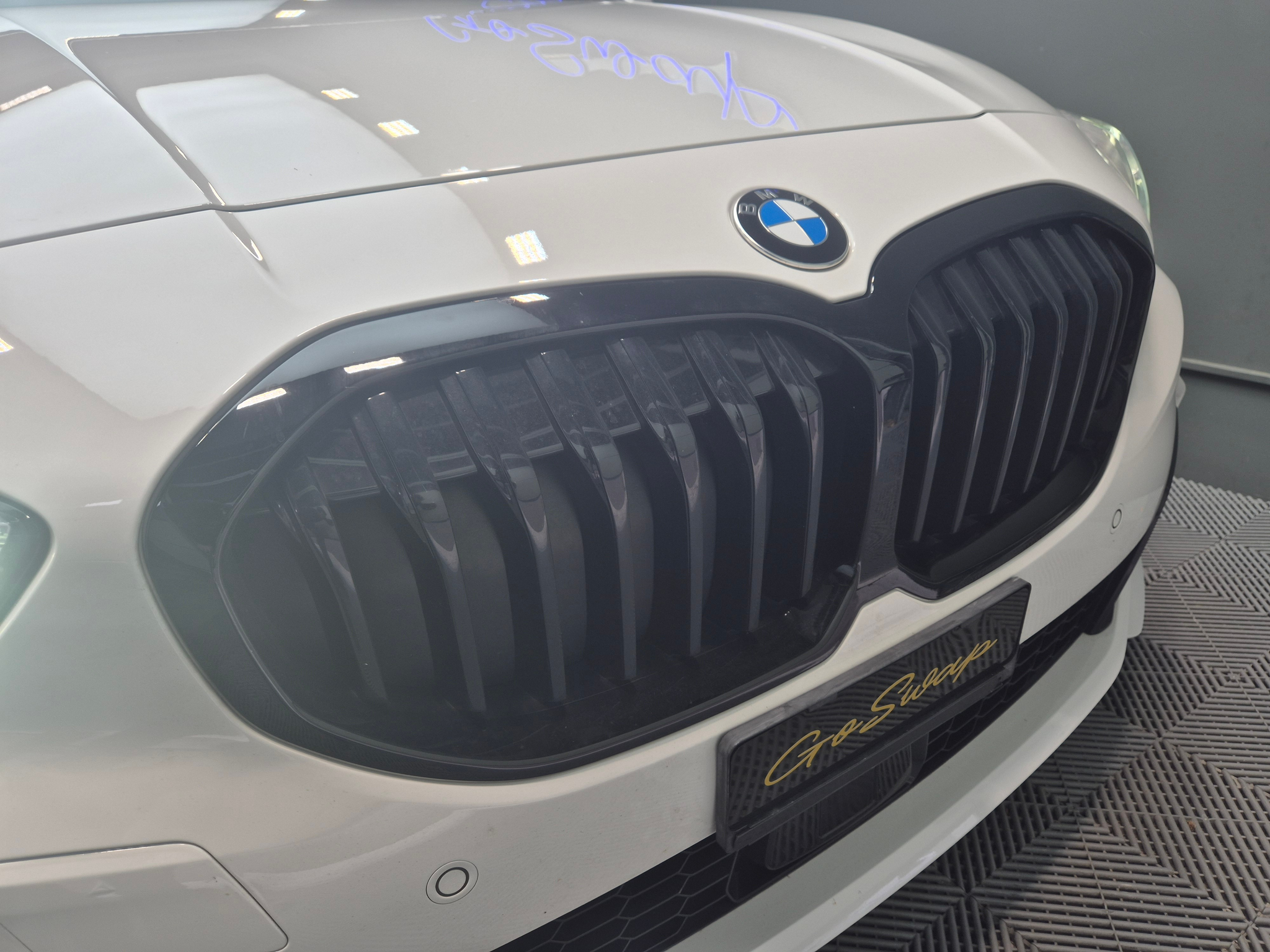 listing desktop thumbnail image 3