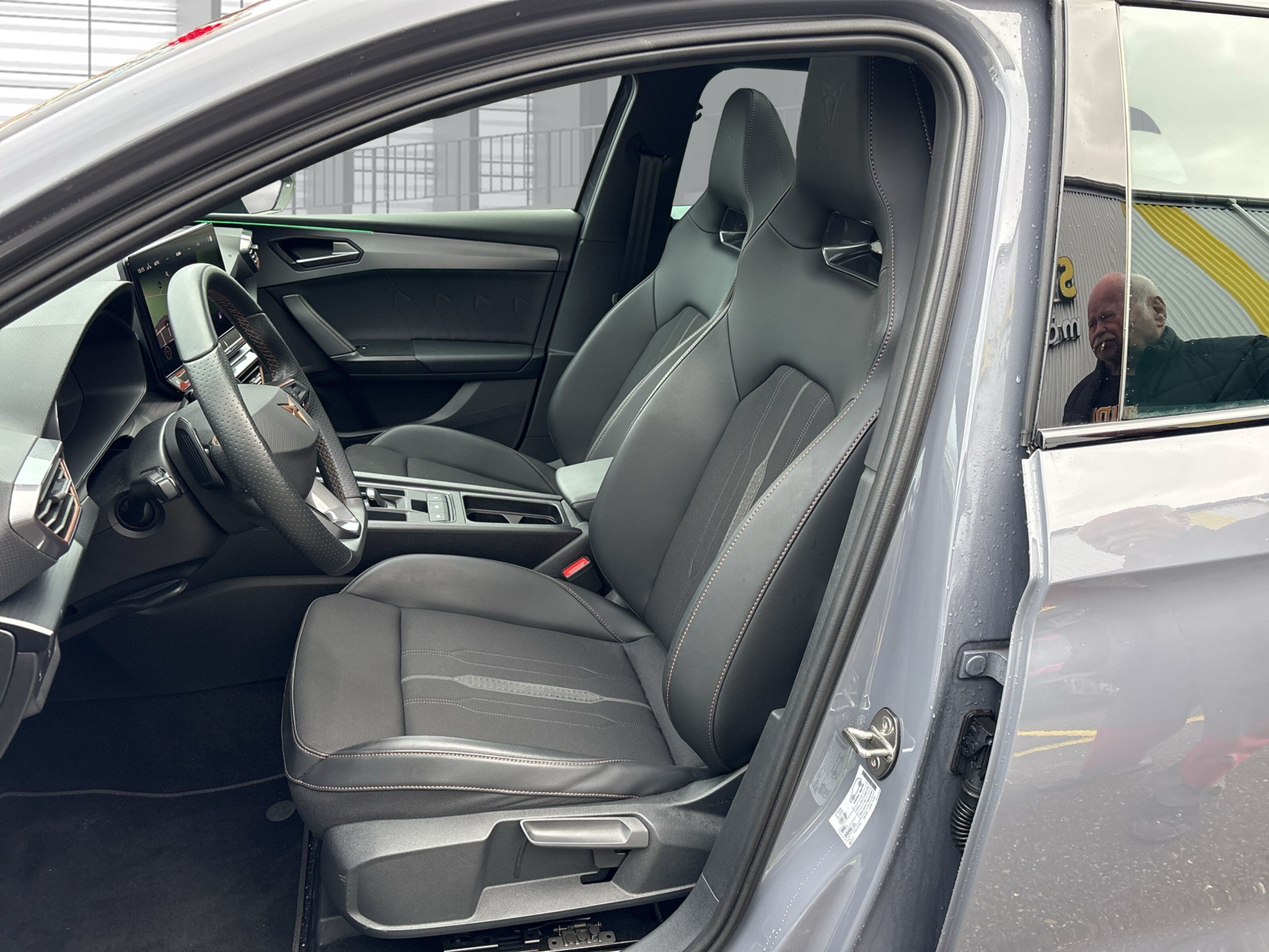 listing desktop thumbnail image 9