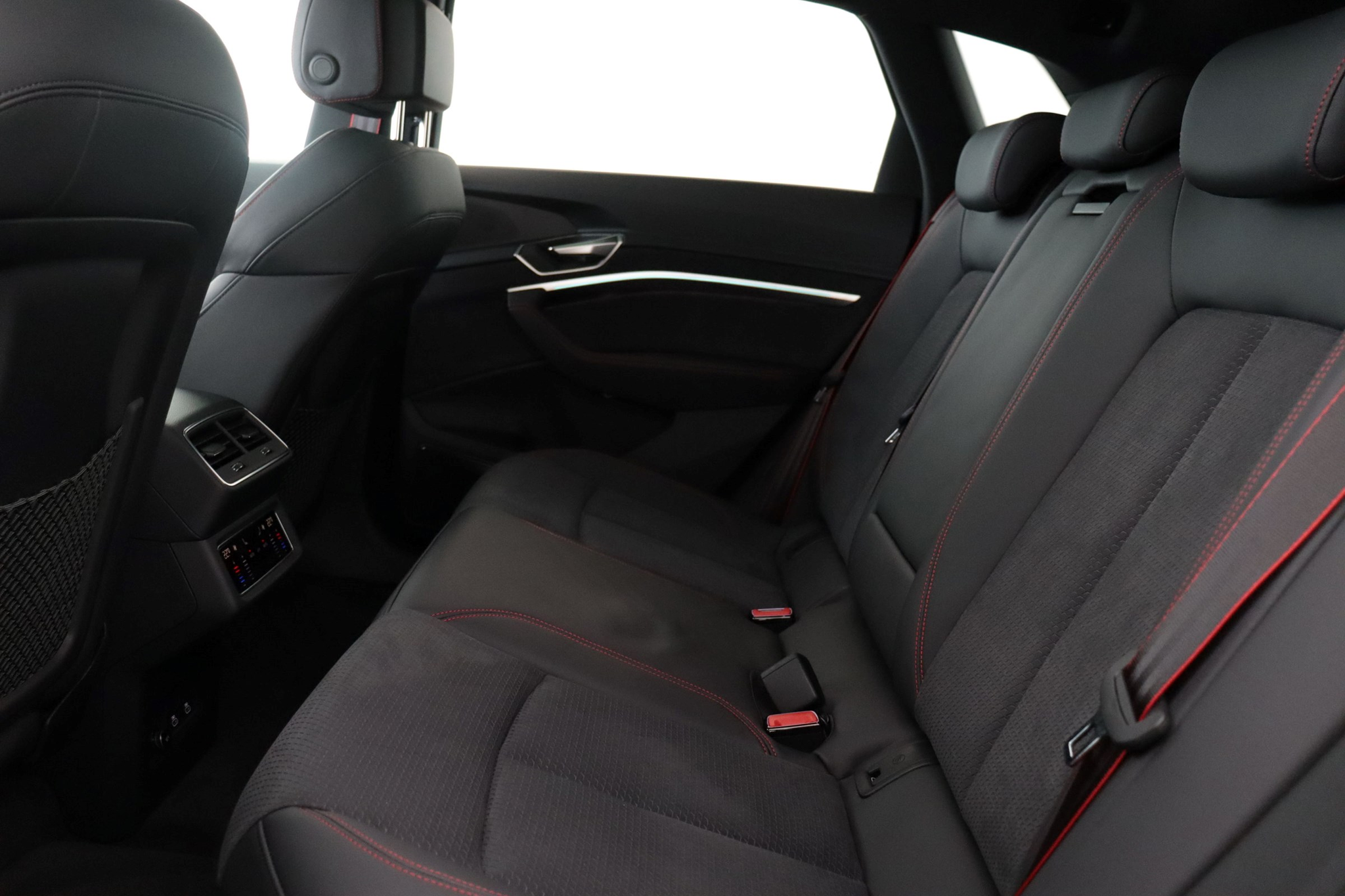 listing desktop thumbnail image 11