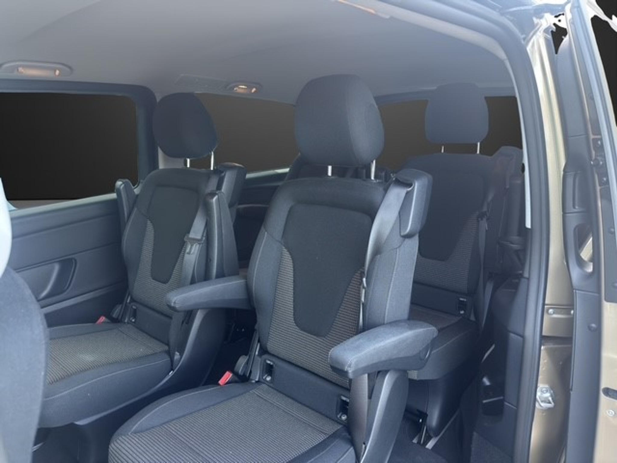 listing desktop thumbnail image 6