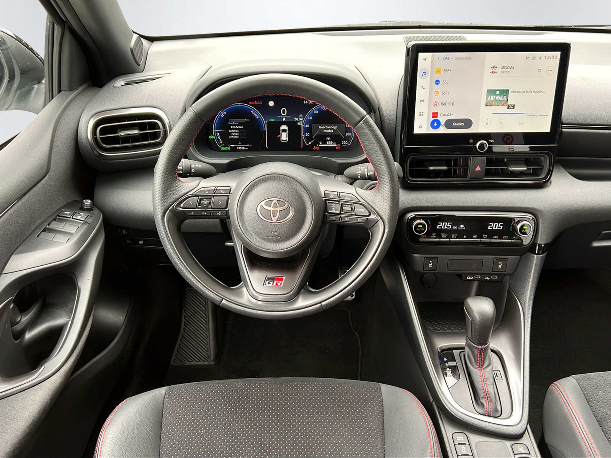 listing desktop thumbnail image 12