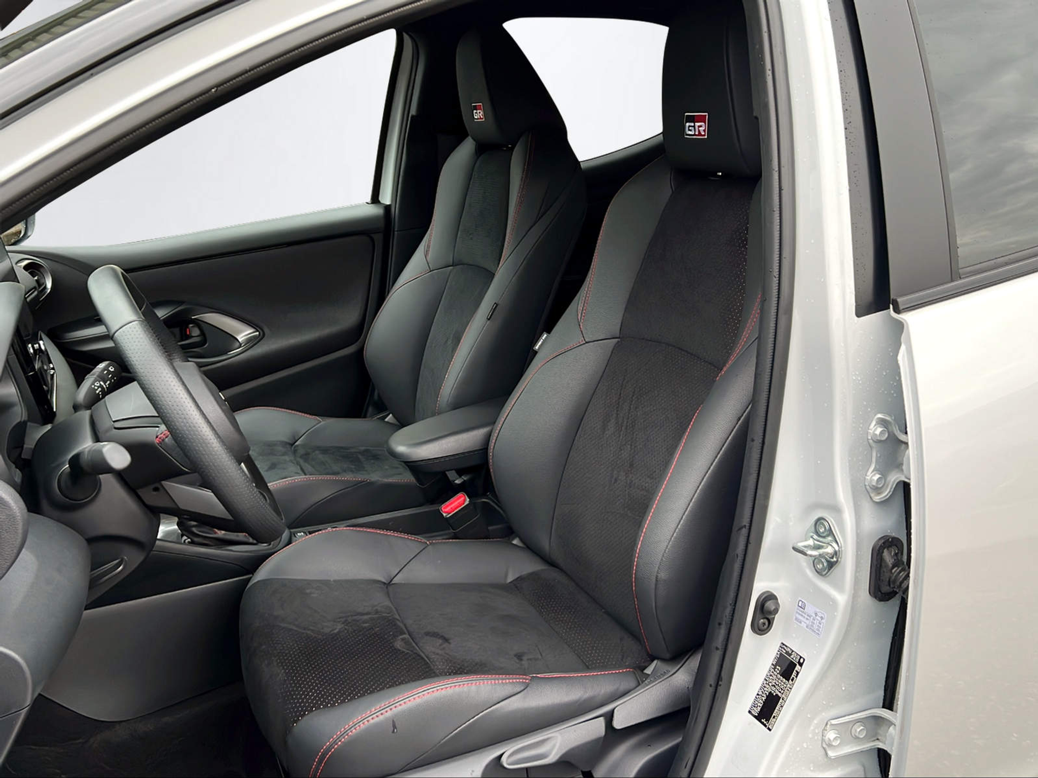 listing desktop thumbnail image 14