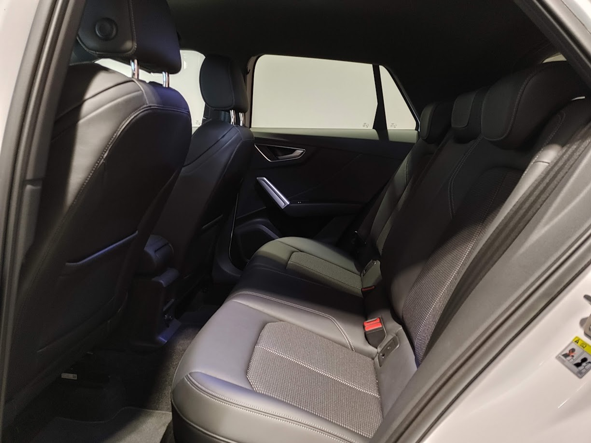 listing desktop thumbnail image 5