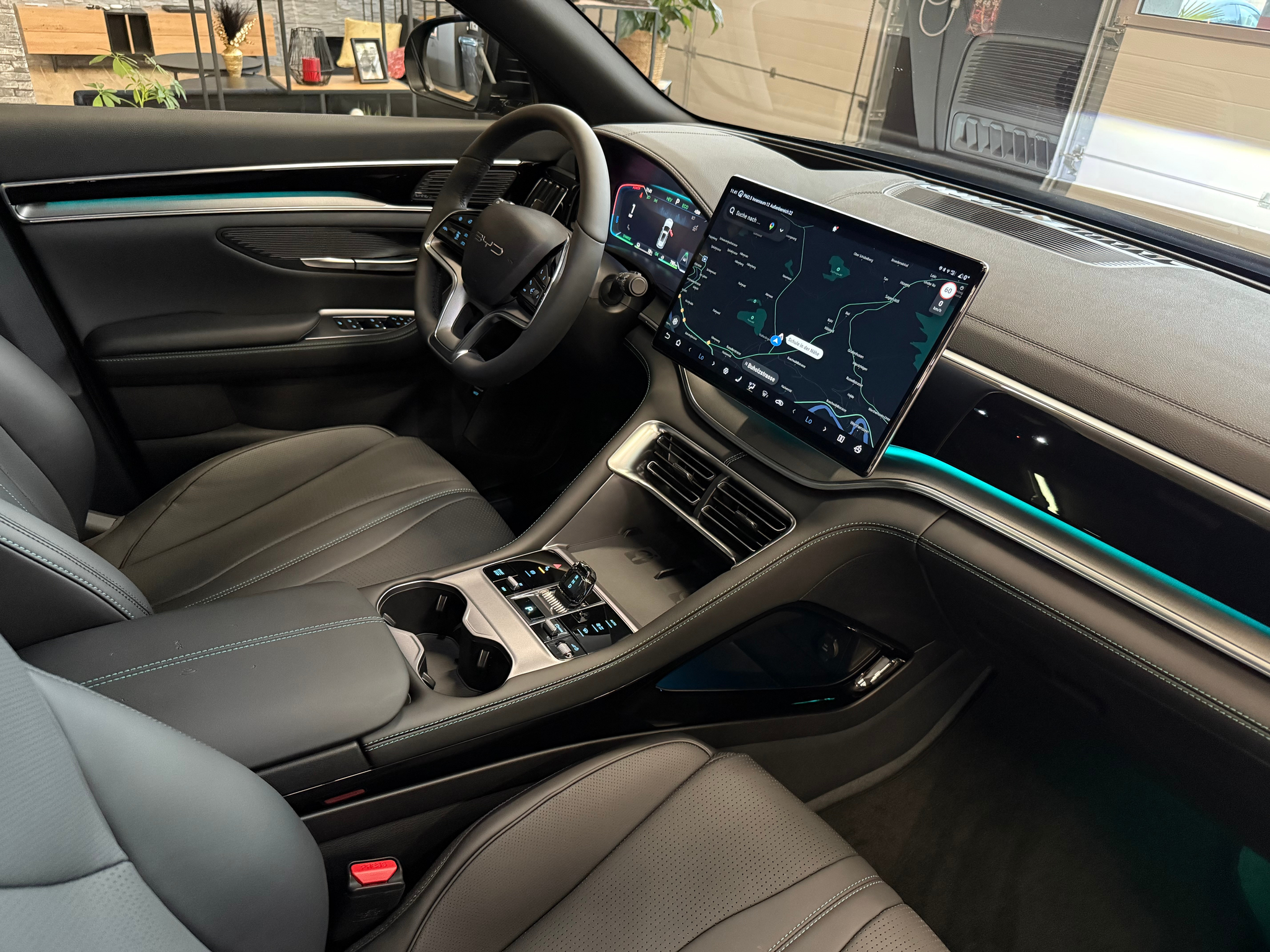 listing desktop thumbnail image 14