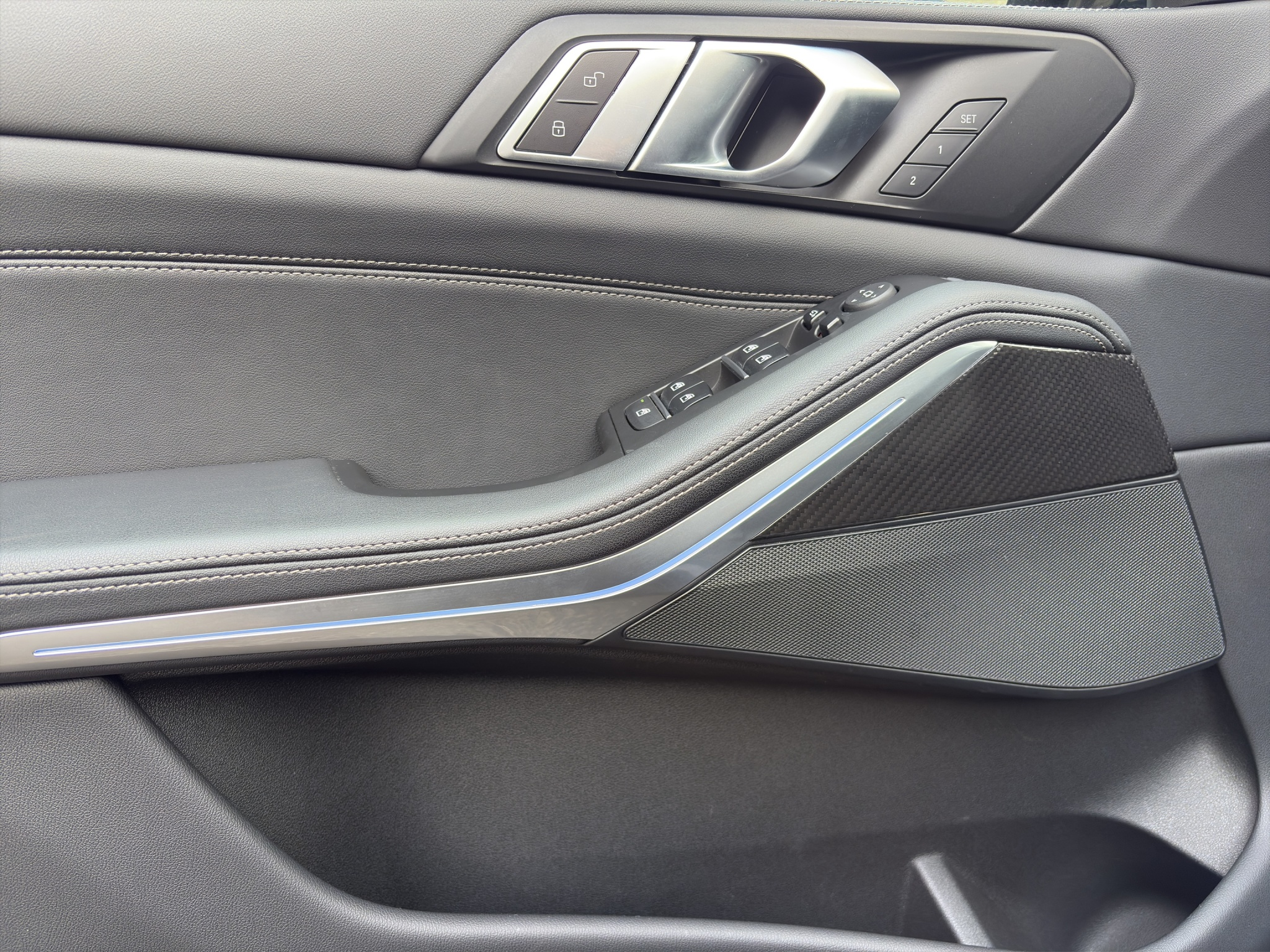 listing desktop thumbnail image 9