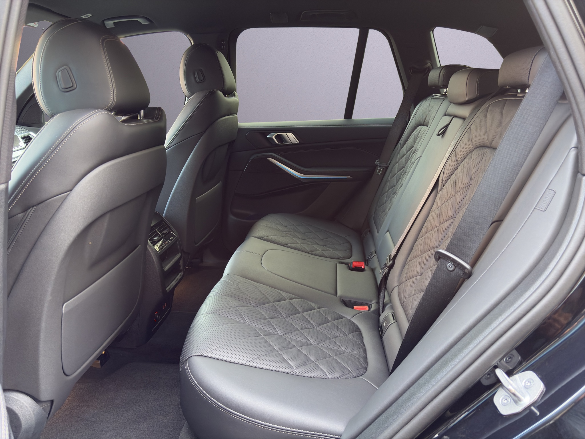 listing desktop thumbnail image 16