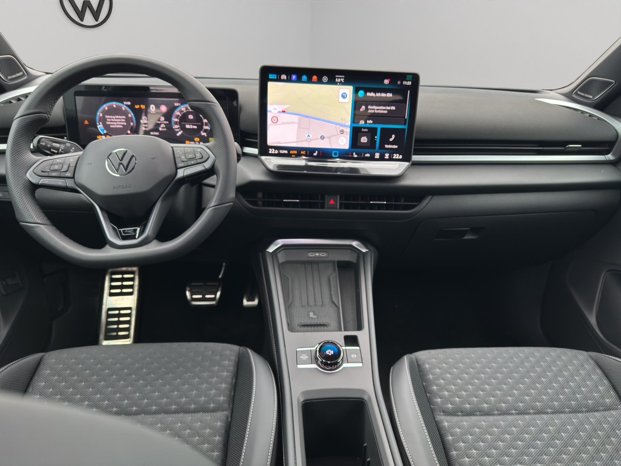 listing desktop thumbnail image 11