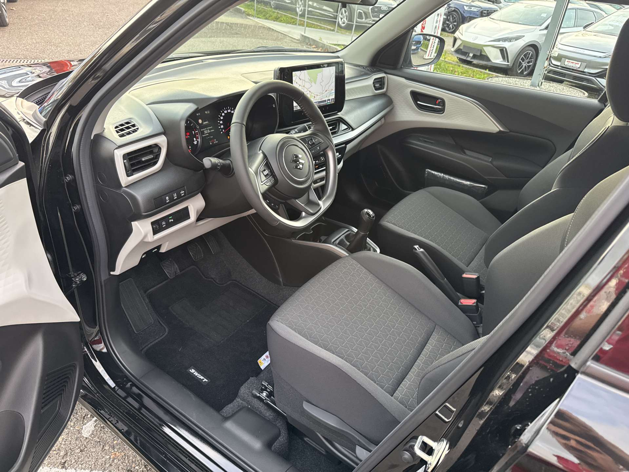 listing desktop thumbnail image 5