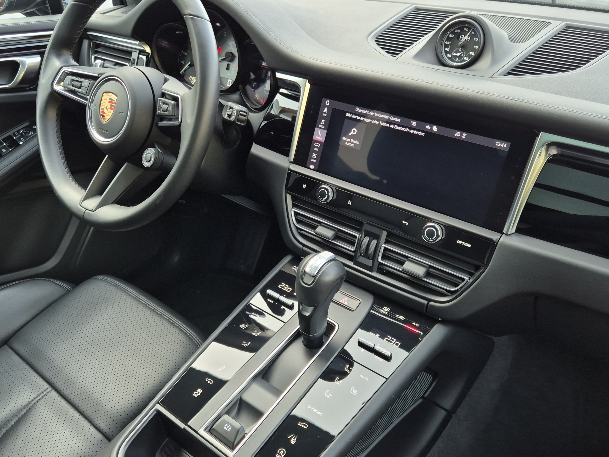 listing desktop thumbnail image 17