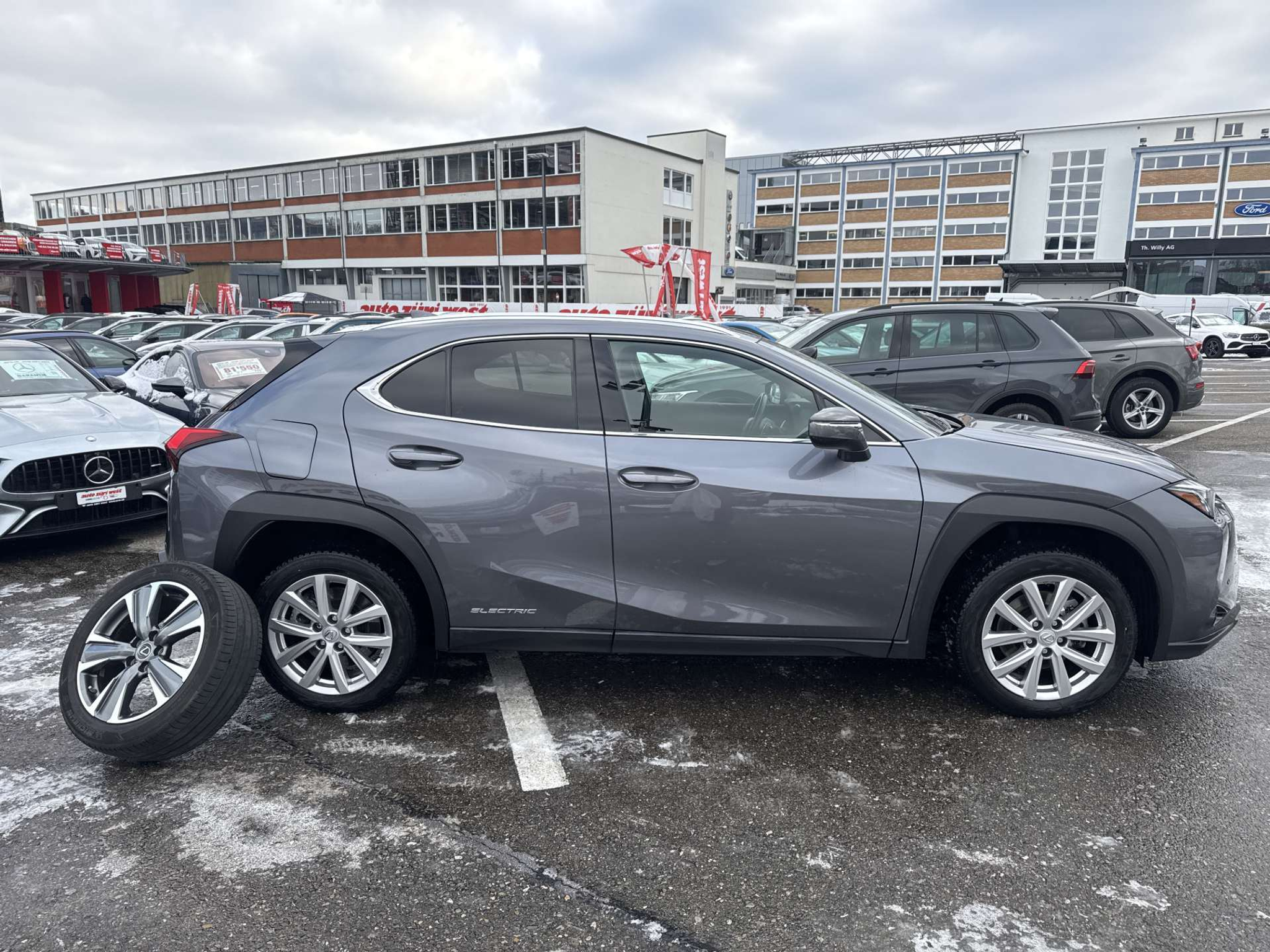 listing desktop thumbnail image 10