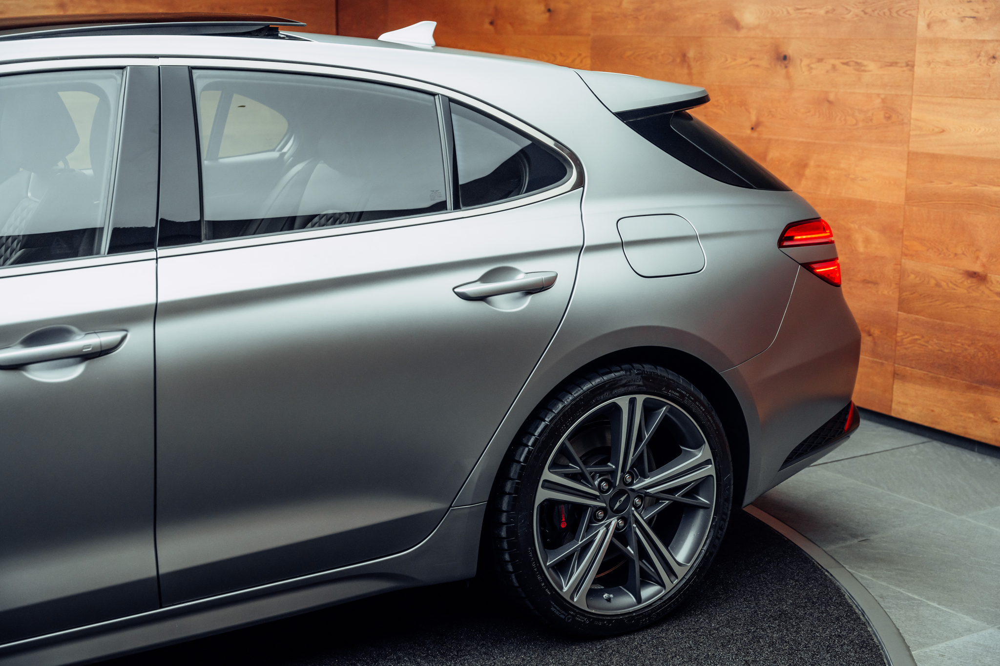 listing desktop thumbnail image 17