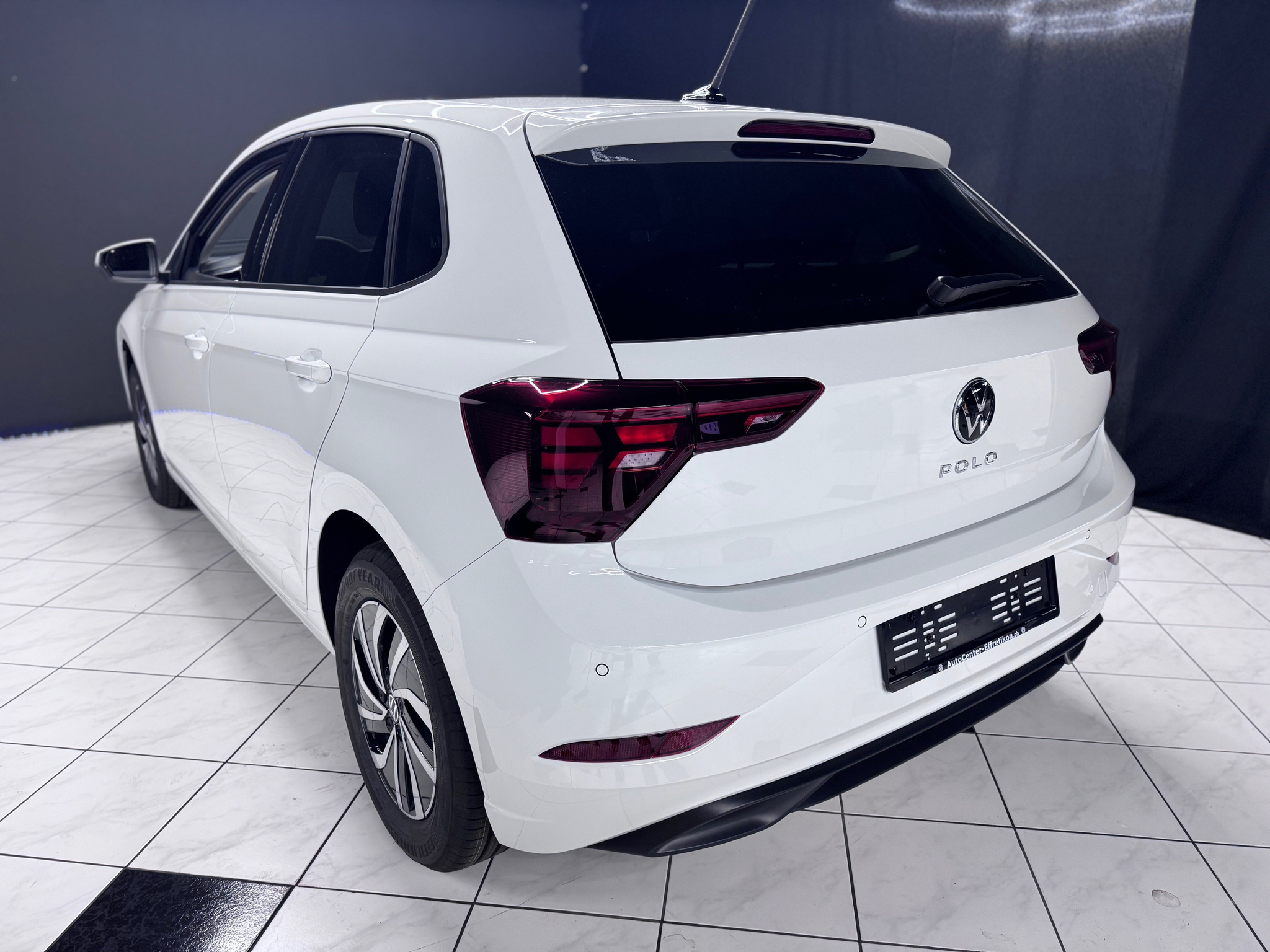 listing desktop thumbnail image 6