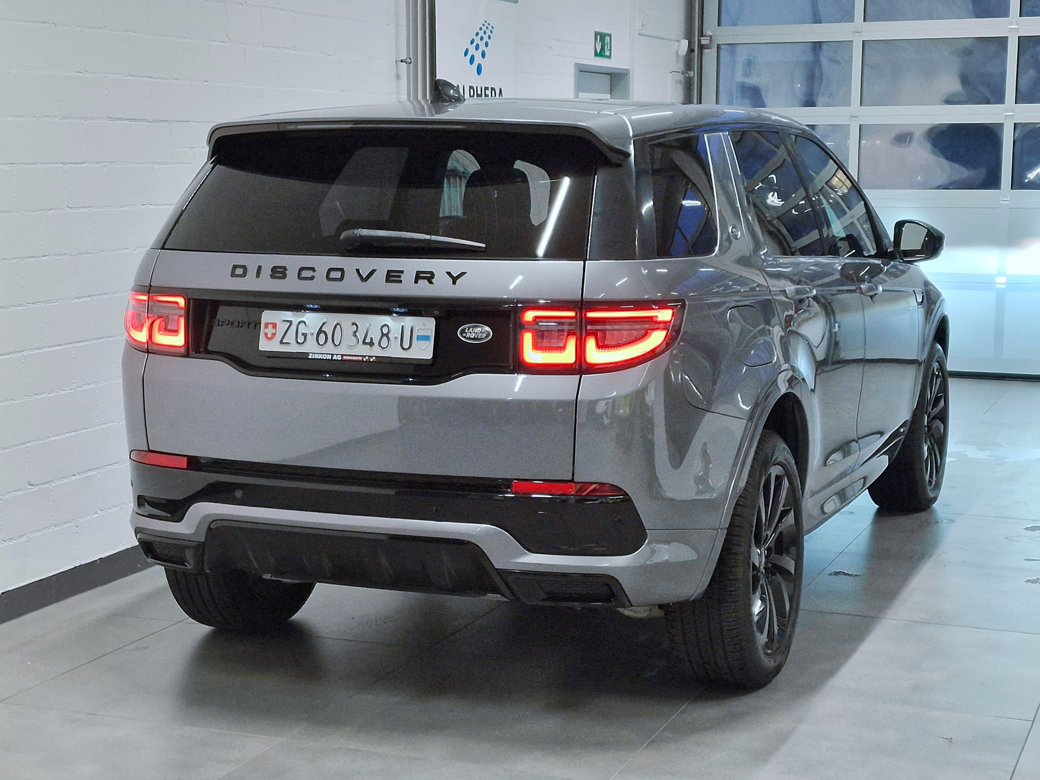 listing desktop thumbnail image 5