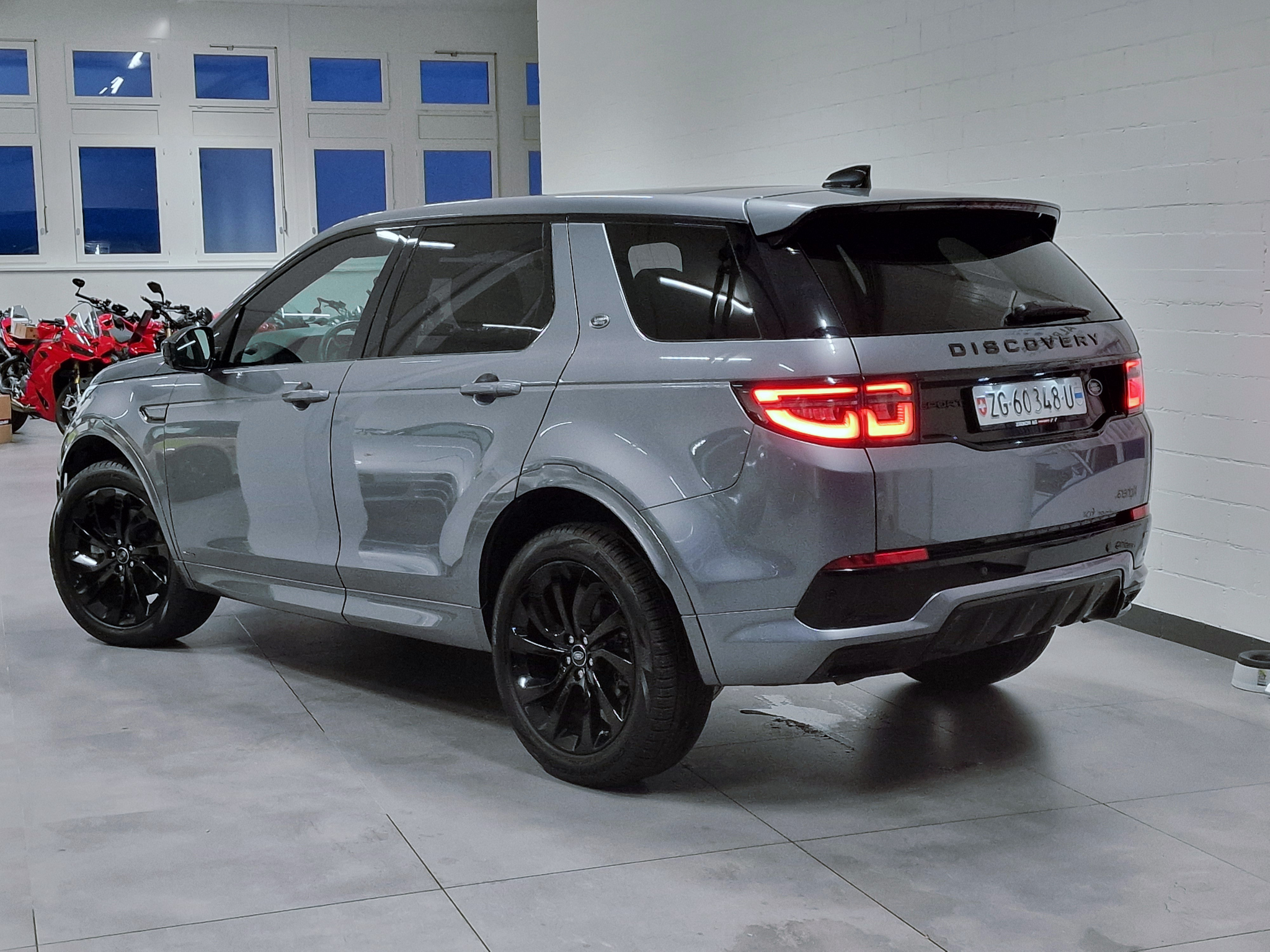 listing desktop thumbnail image 8