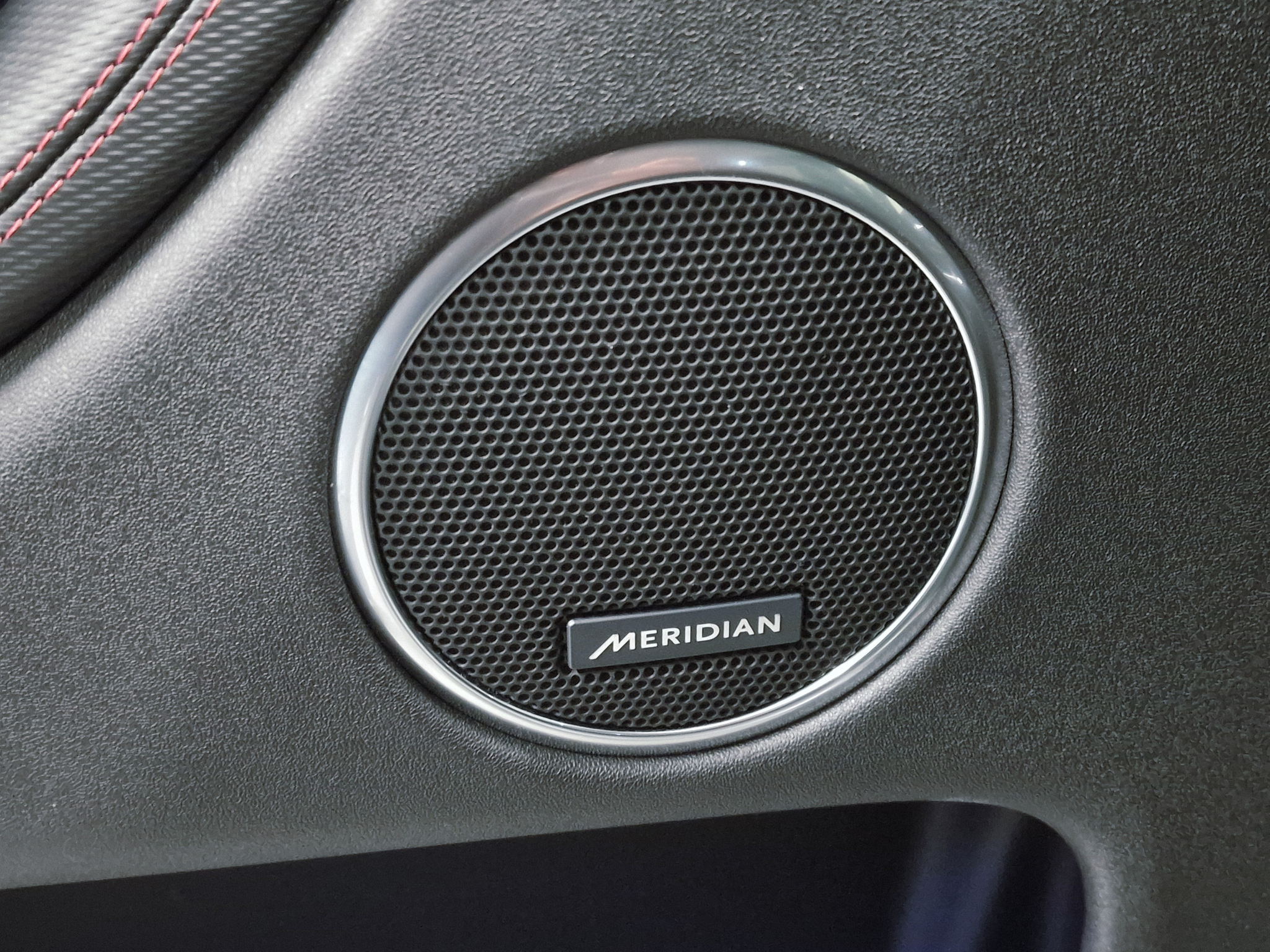 listing desktop thumbnail image 21